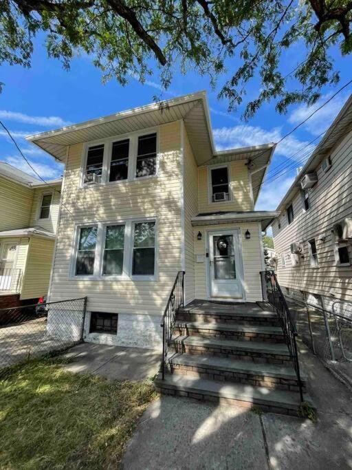 Entire Cozy 1br In Heart Of Queens L *