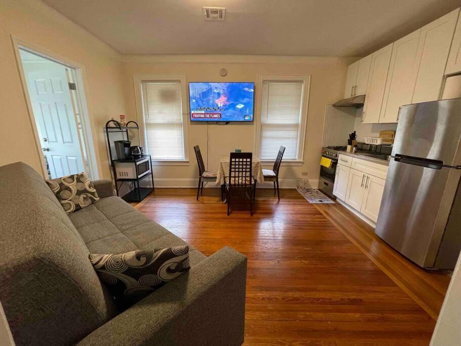 Apartment Entire Cozy 1br In Heart Of Queens L *