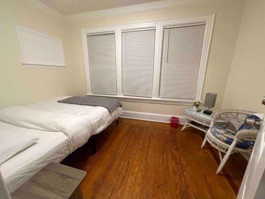 Entire Cozy 1br In Heart Of Queens L