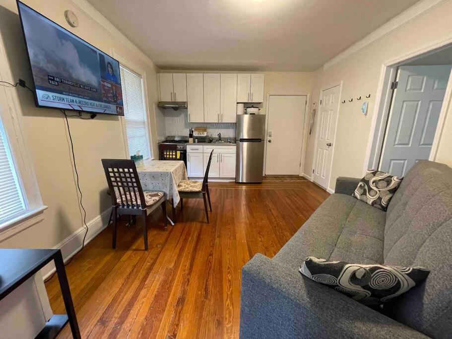 Entire Cozy 1br In Heart Of Queens L