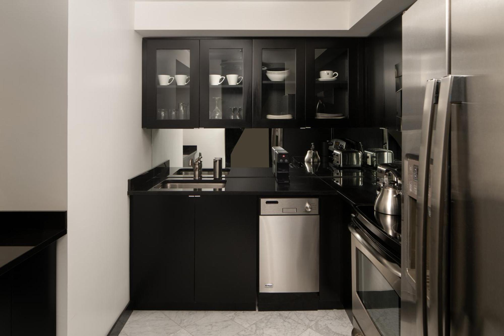 The Manhattan Club Hotel 4*