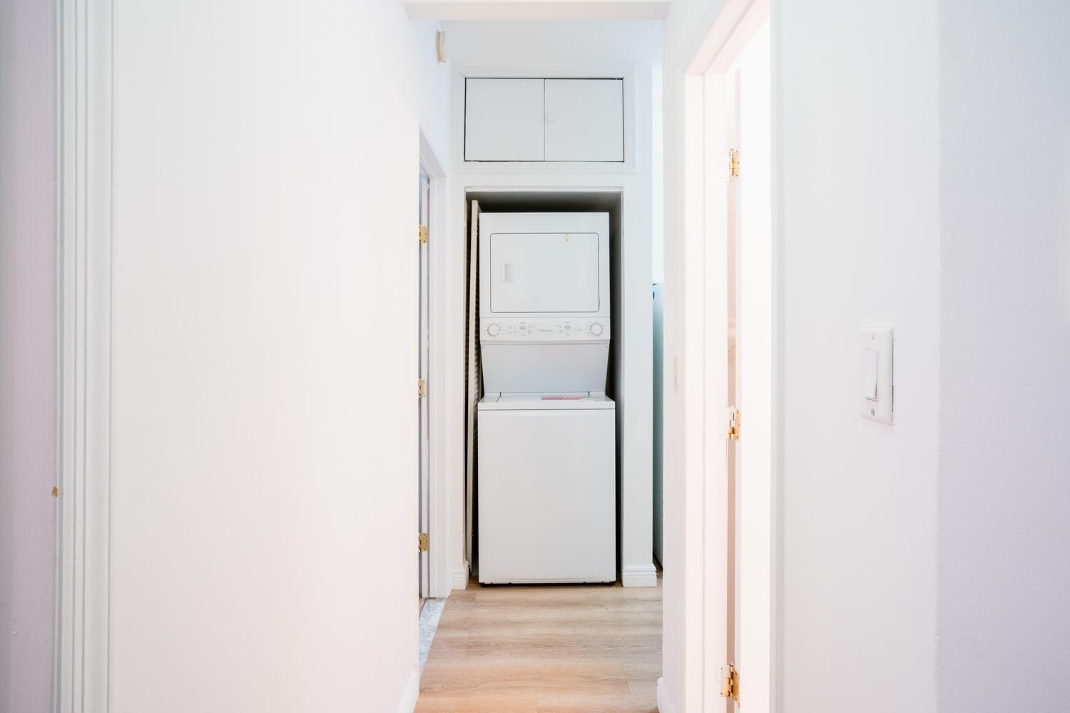 1435-4 I 3 Bedrooms 2bath W D Prime Upper East