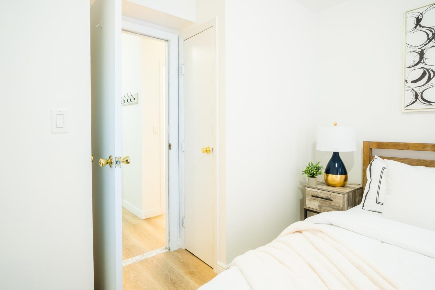 1435-4 I 3 Bedrooms 2bath W D Prime Upper East Apartment
