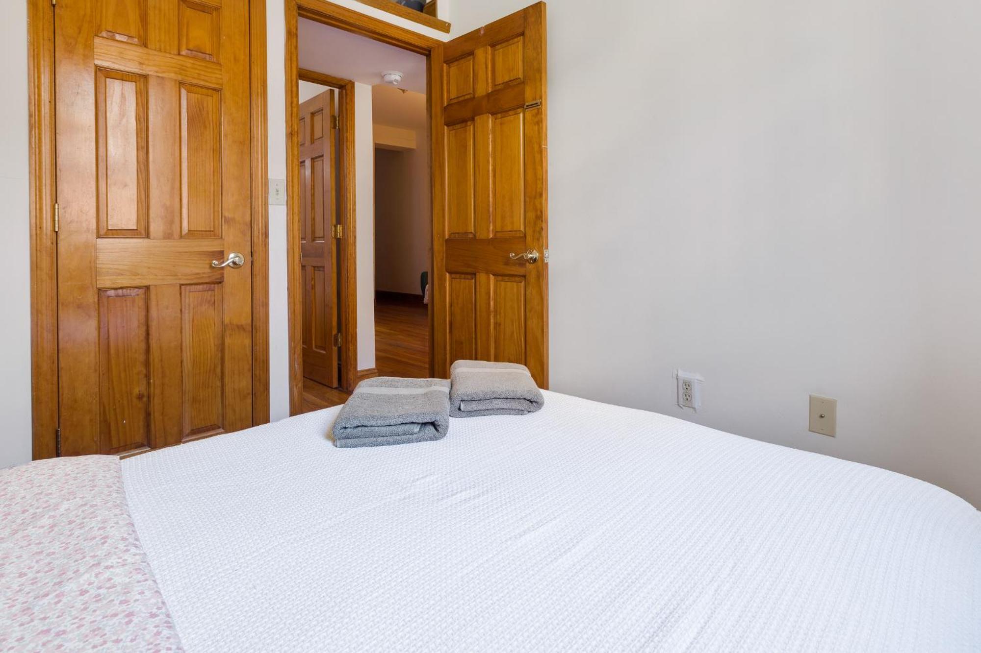 Living At Columbia Apartment