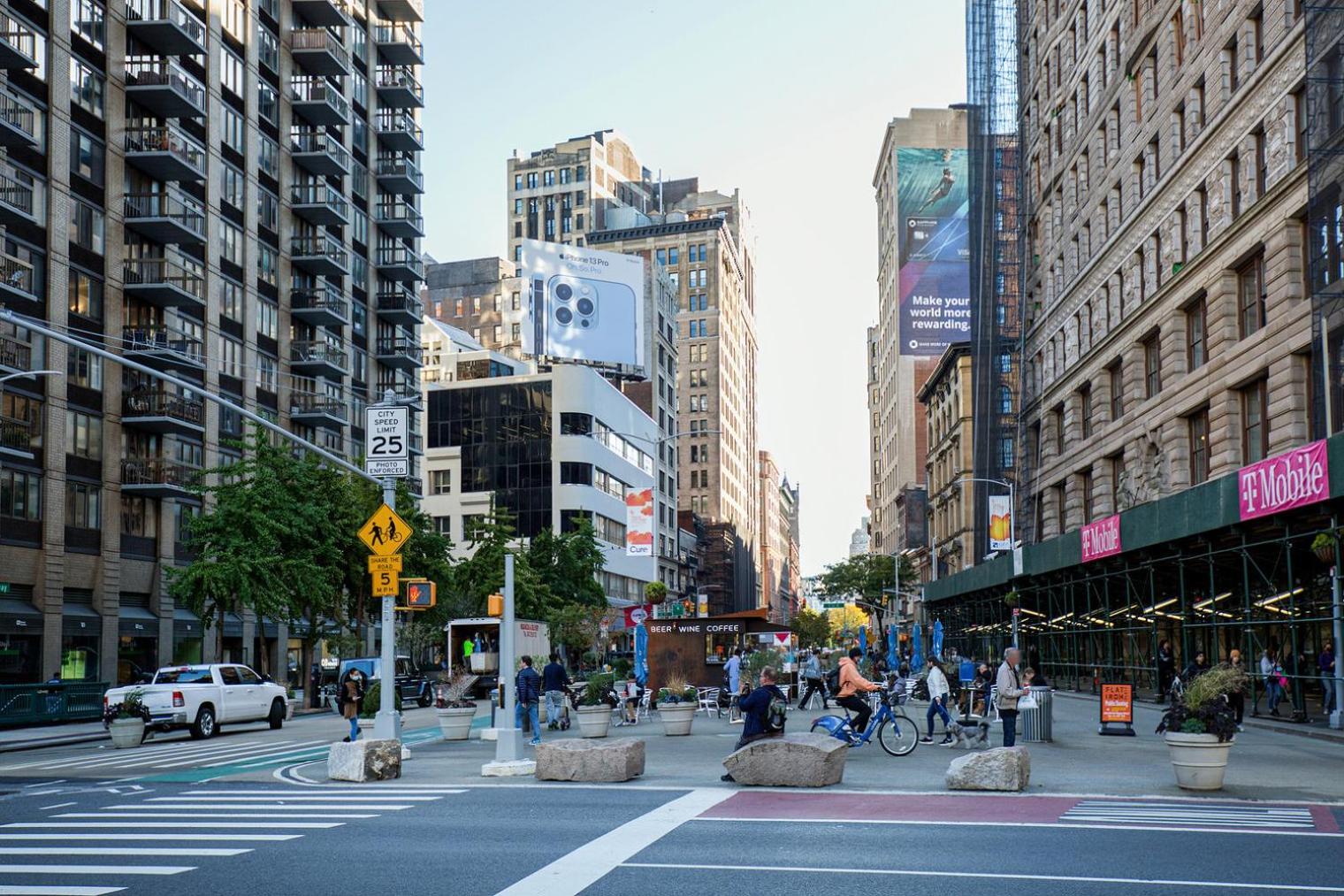 Central Chelsea 1br W Gym Balcony Doorman Nyc-33 *