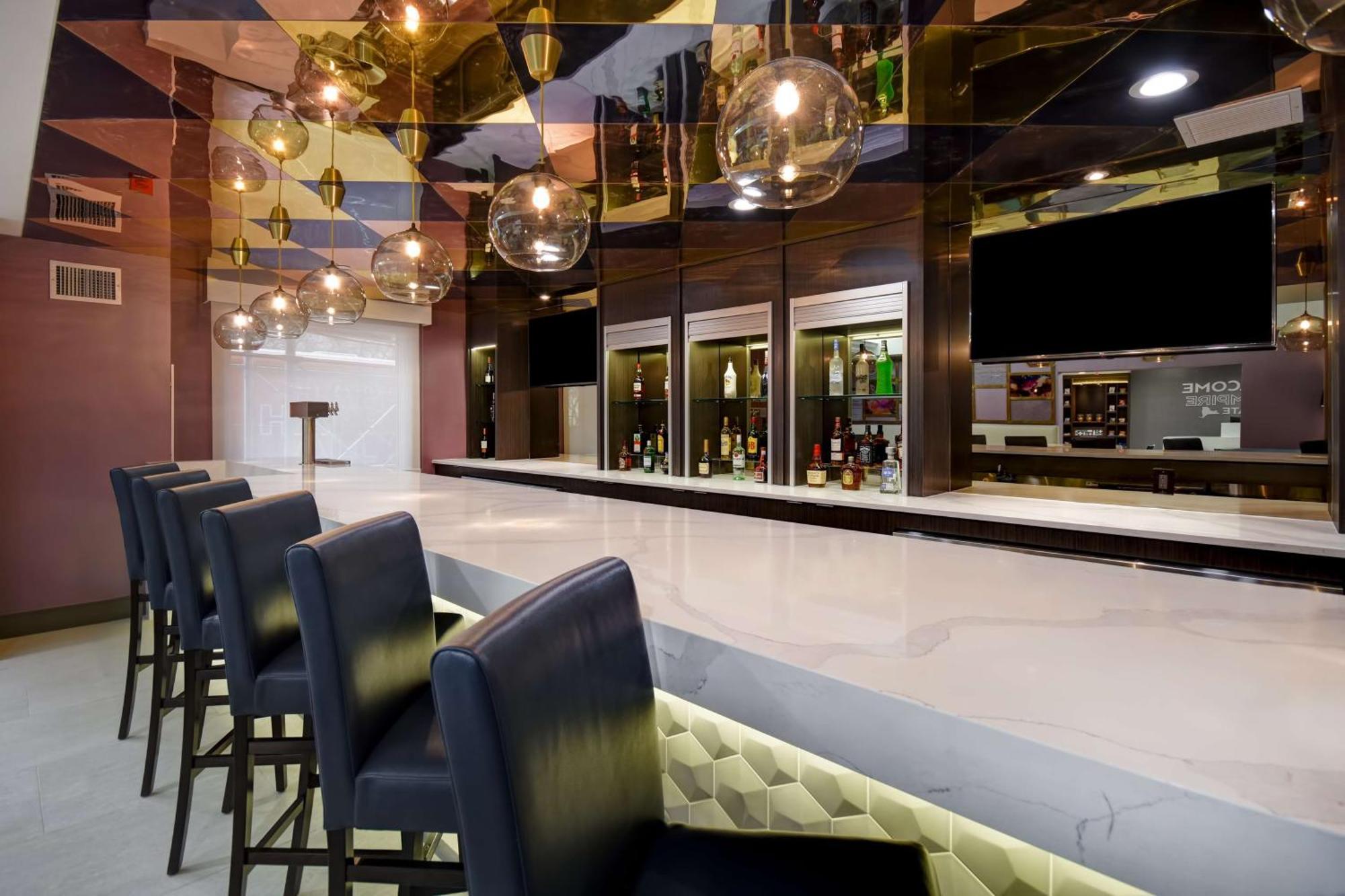 Hampton Ny-jfk Hotel 3*