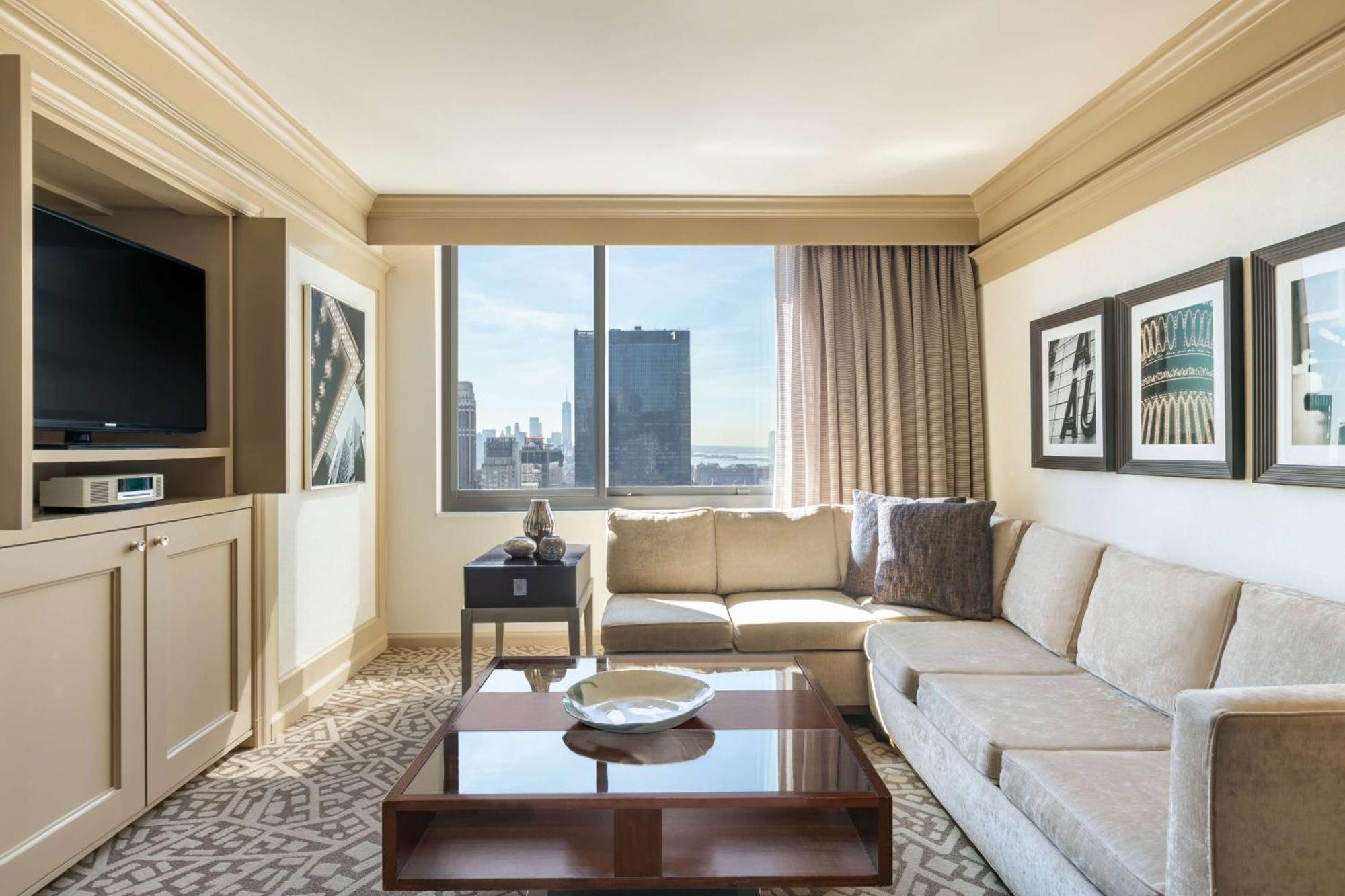 Hilton Times Square 4*