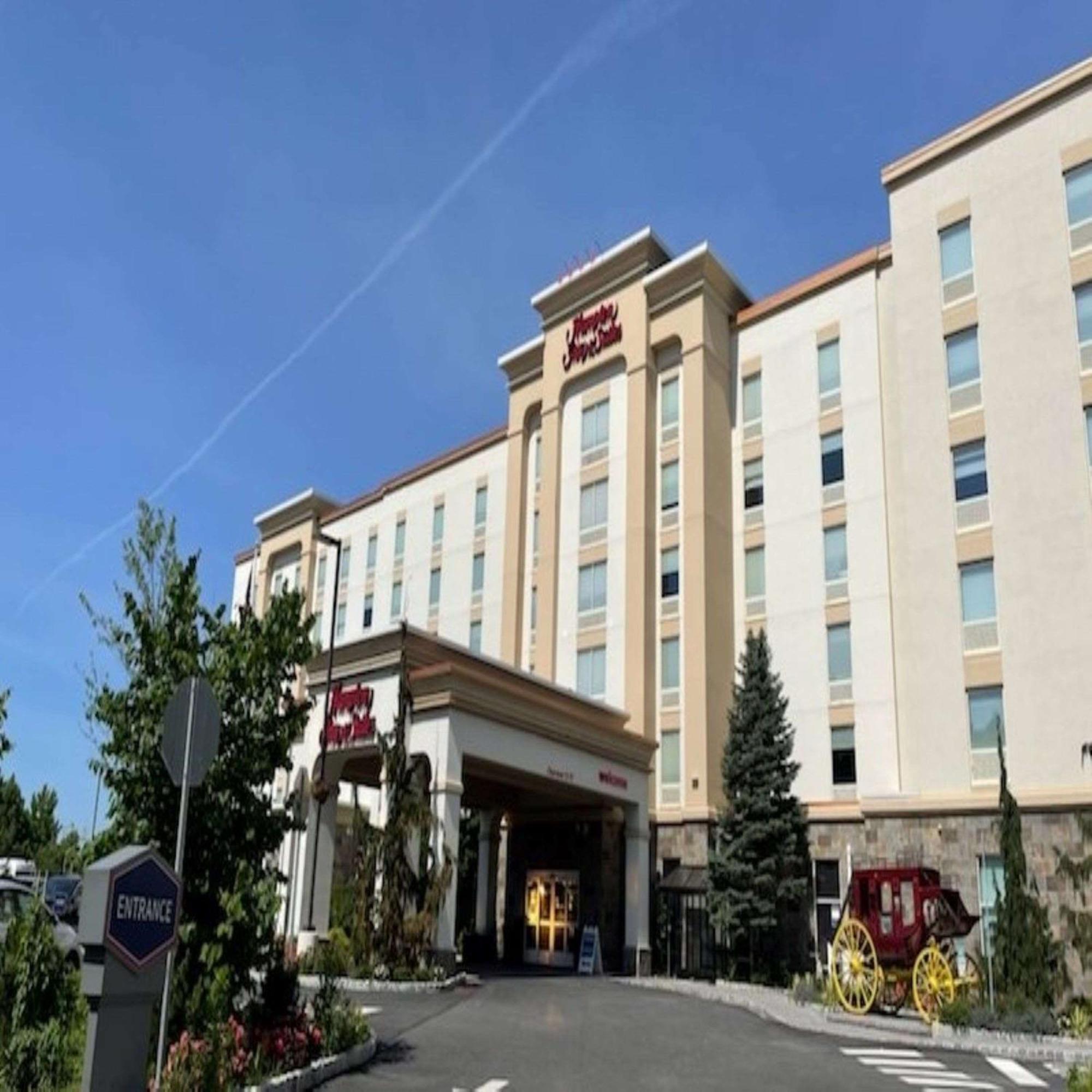 Hotel Hampton & Staten Island 3*