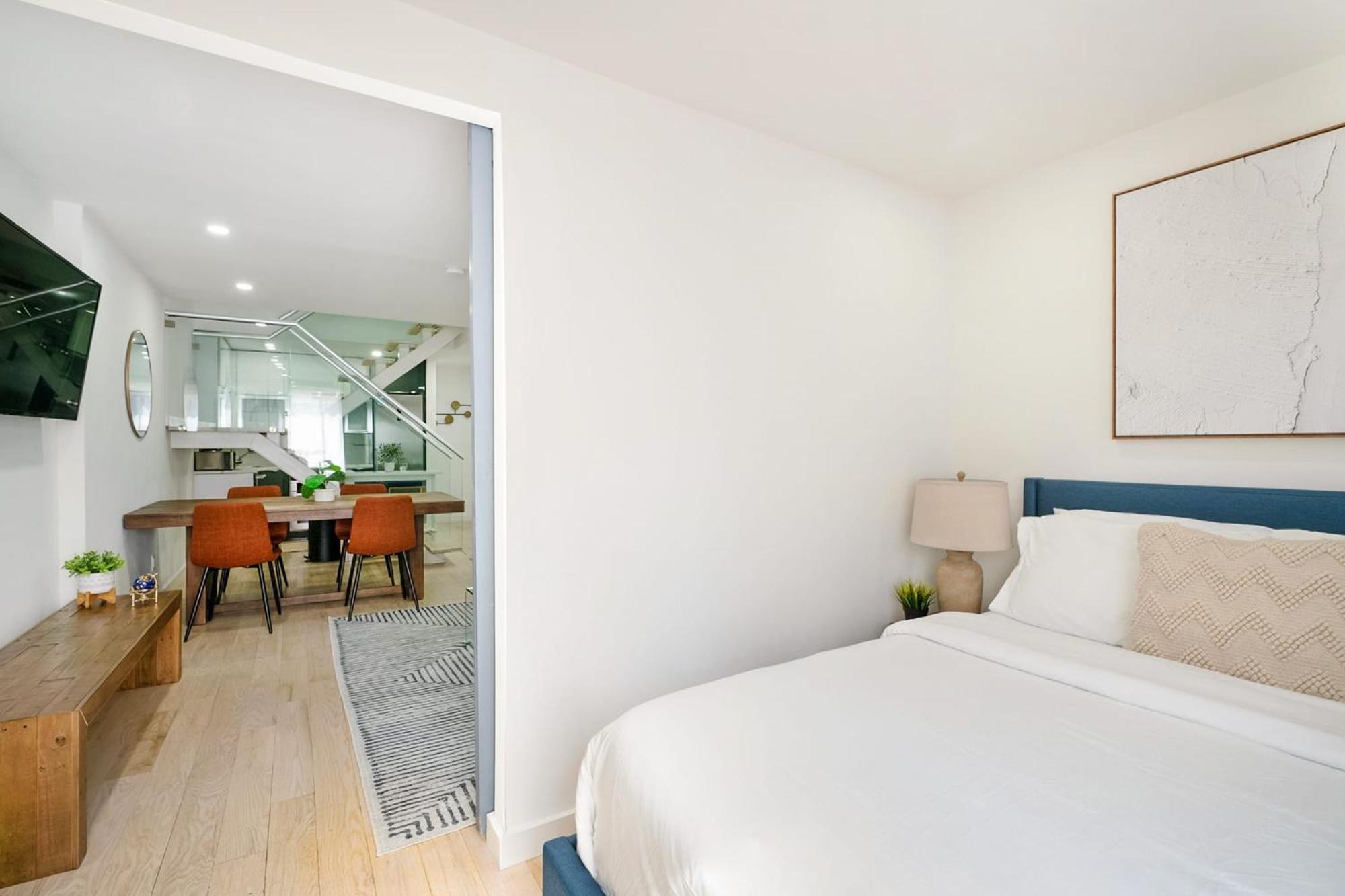 75-4b Duplex 3br Brand New W D Prime Ues Apartment