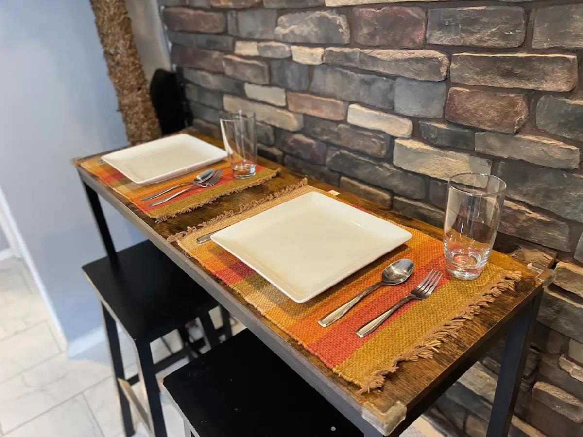 Summer Getaway In Brooklyn Private Room, Bath, Kitchen & Backyard * New York