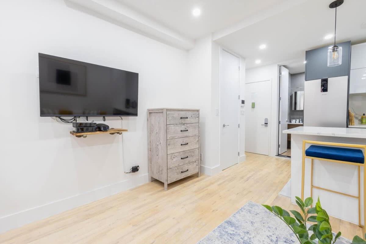 1597-1 Large W D In The Unit Prime Ues Apartment