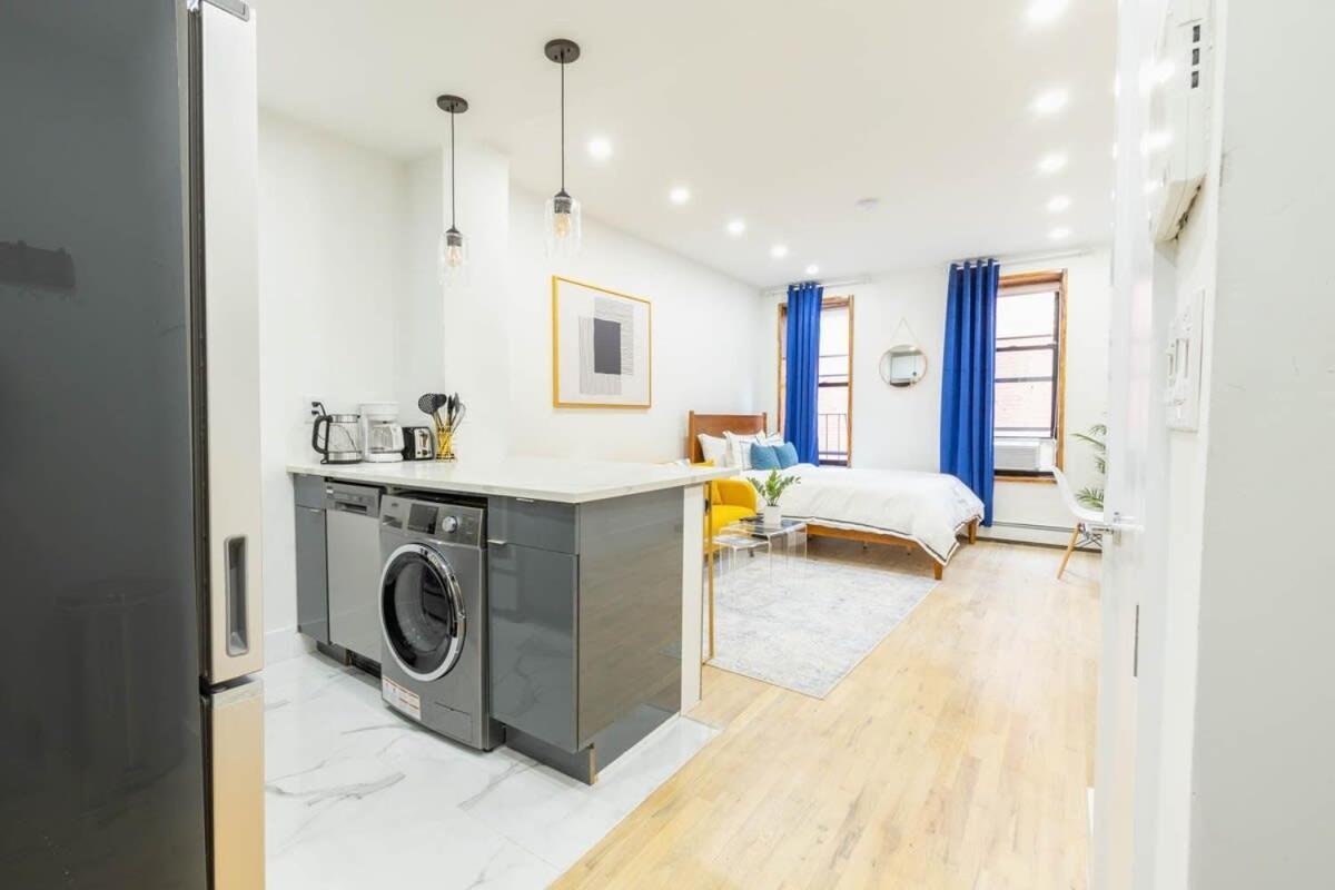 1597-1 Large W D In The Unit Prime Ues Apartment New York