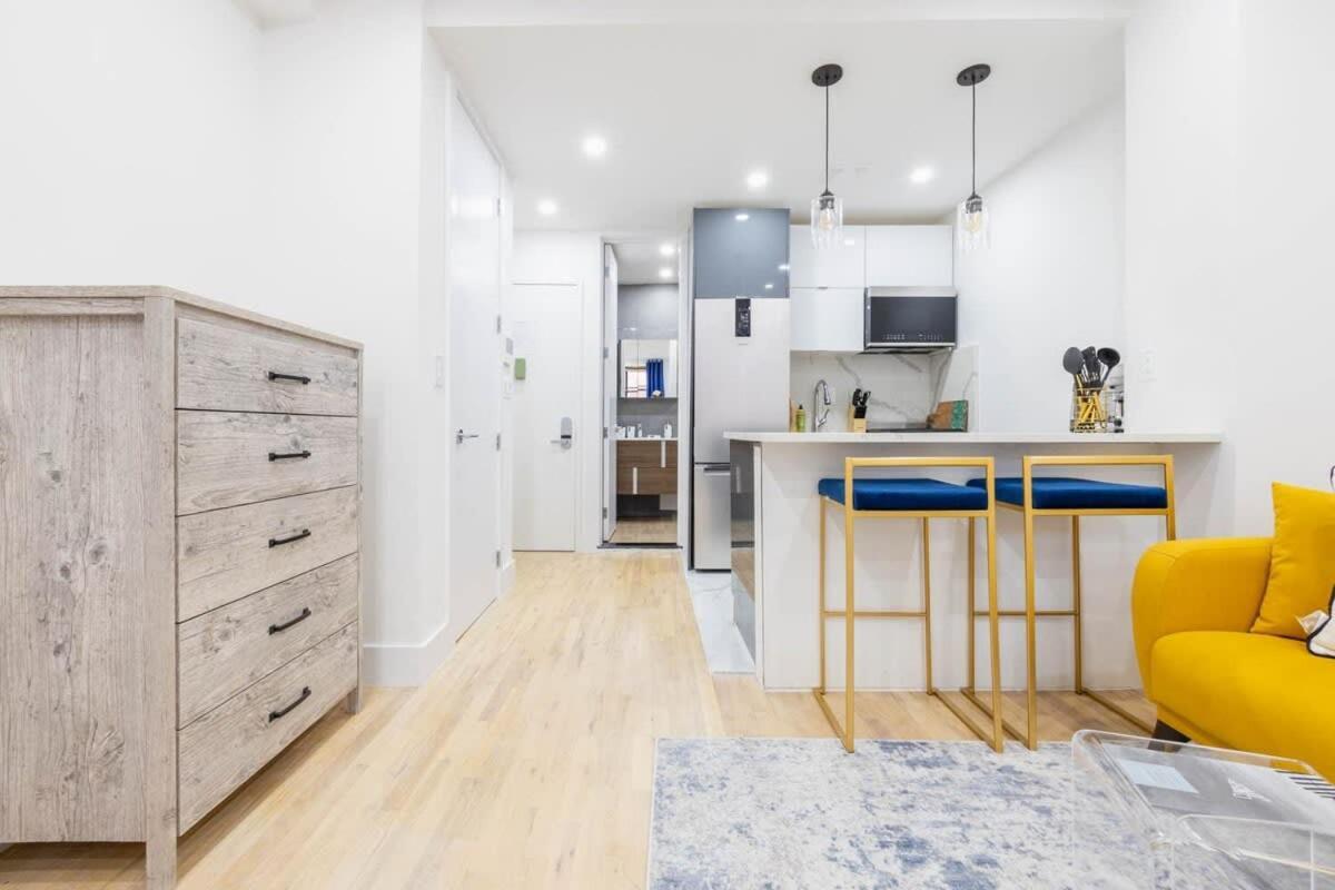 1597-1 Large W D In The Unit Prime Ues Apartment