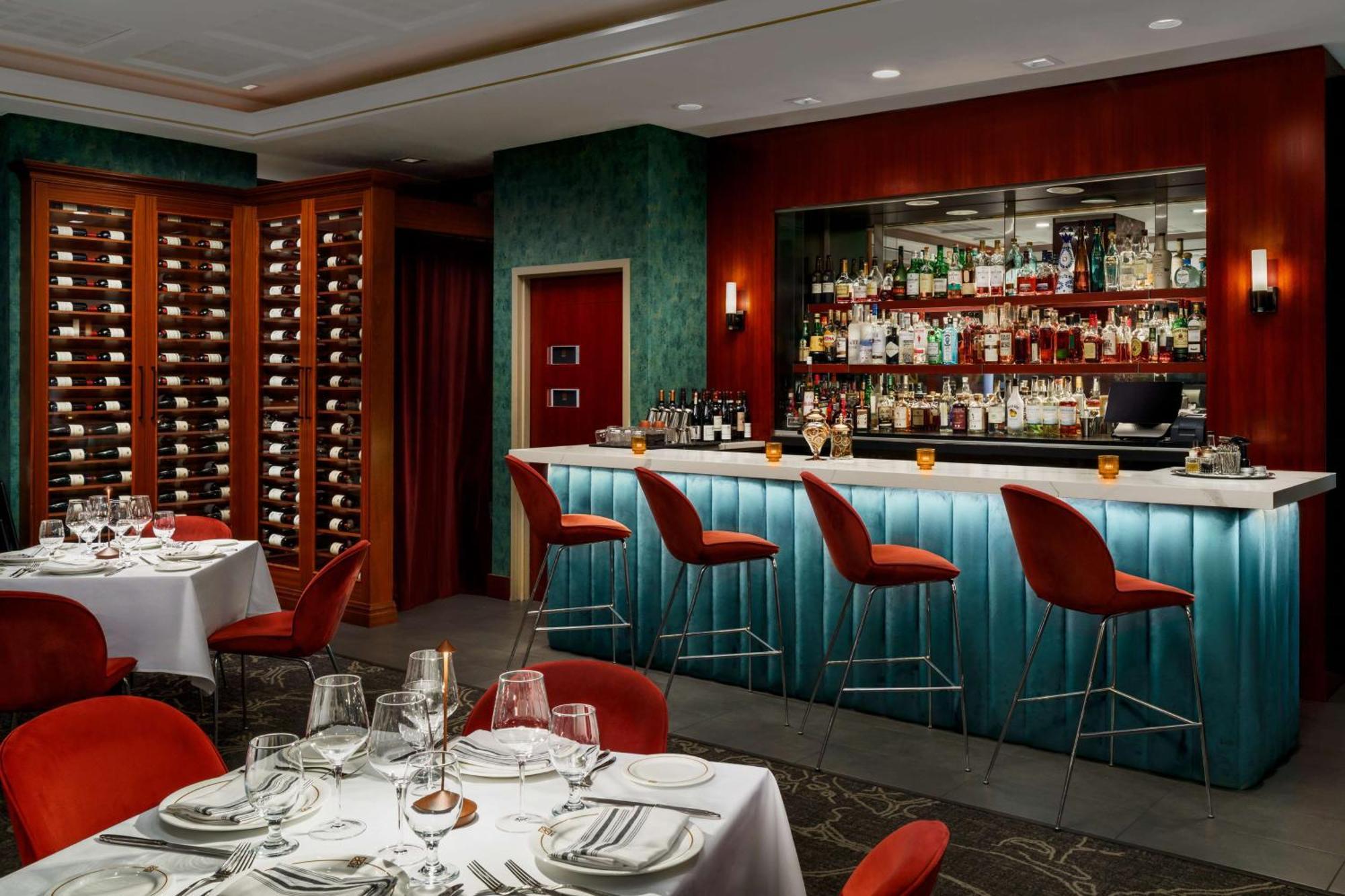 Doubletree By Hilton Midtown Fifth Ave Hotel 4*