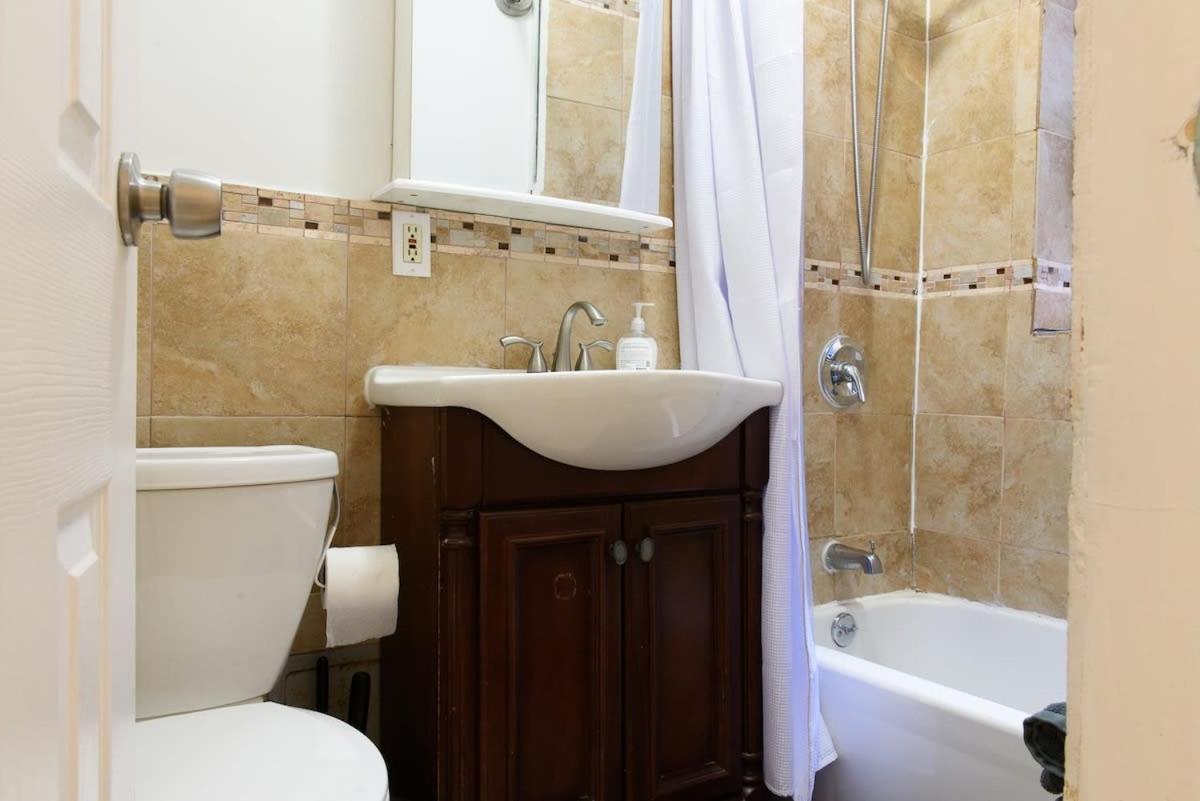 Apartment 428-2e Newly Furnished 2br Prime Midtown Sleeps 5 New York