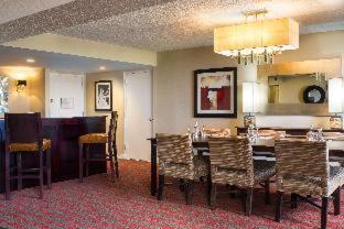 Doubletree By Hilton New York-laguardia New York