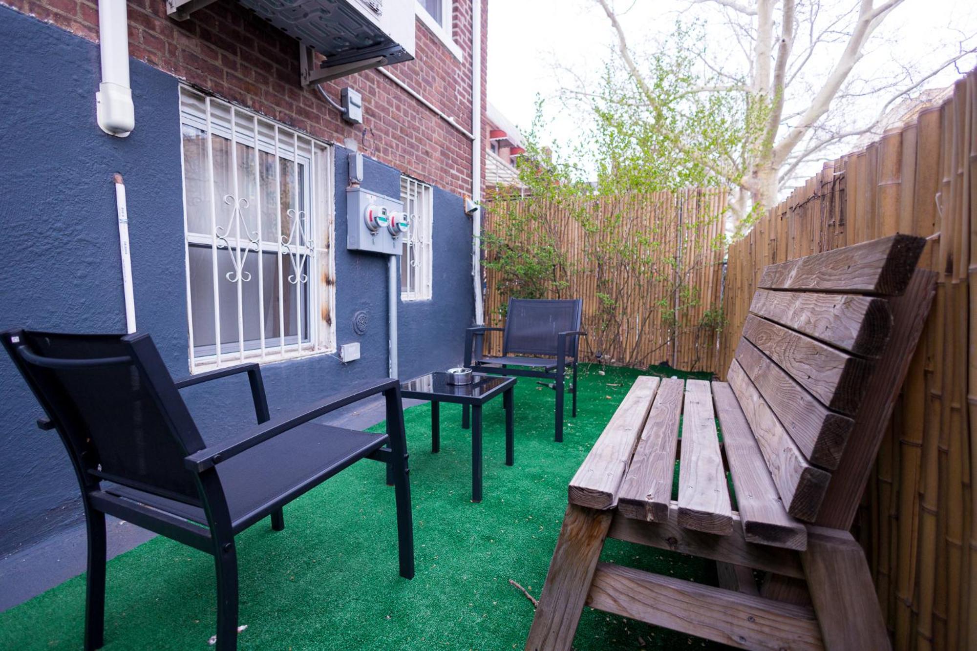 C8 Crown 1 Bedroom Apartment *