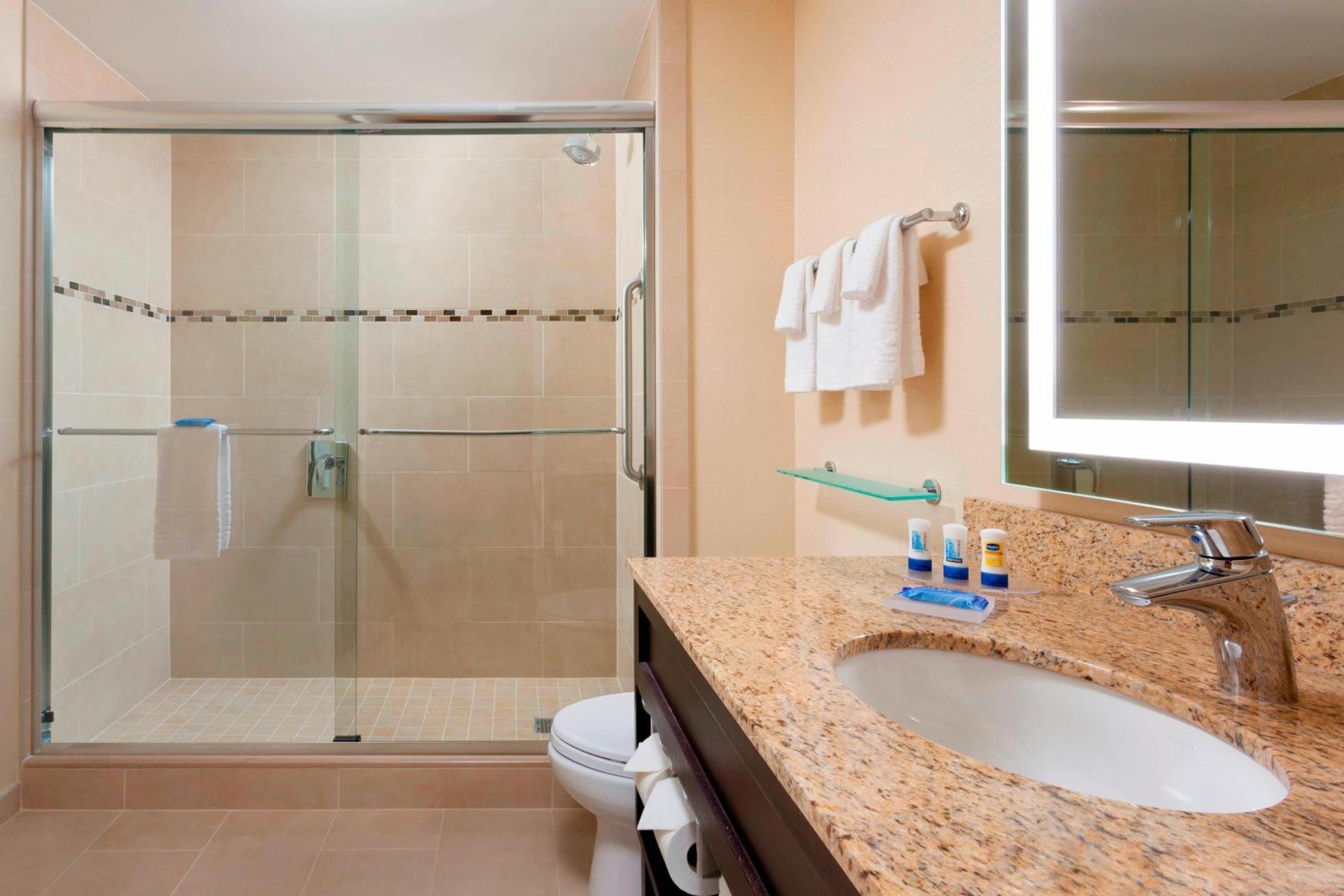 Fairfield & By Marriott Midtown Manhattan/penn Station Hotel