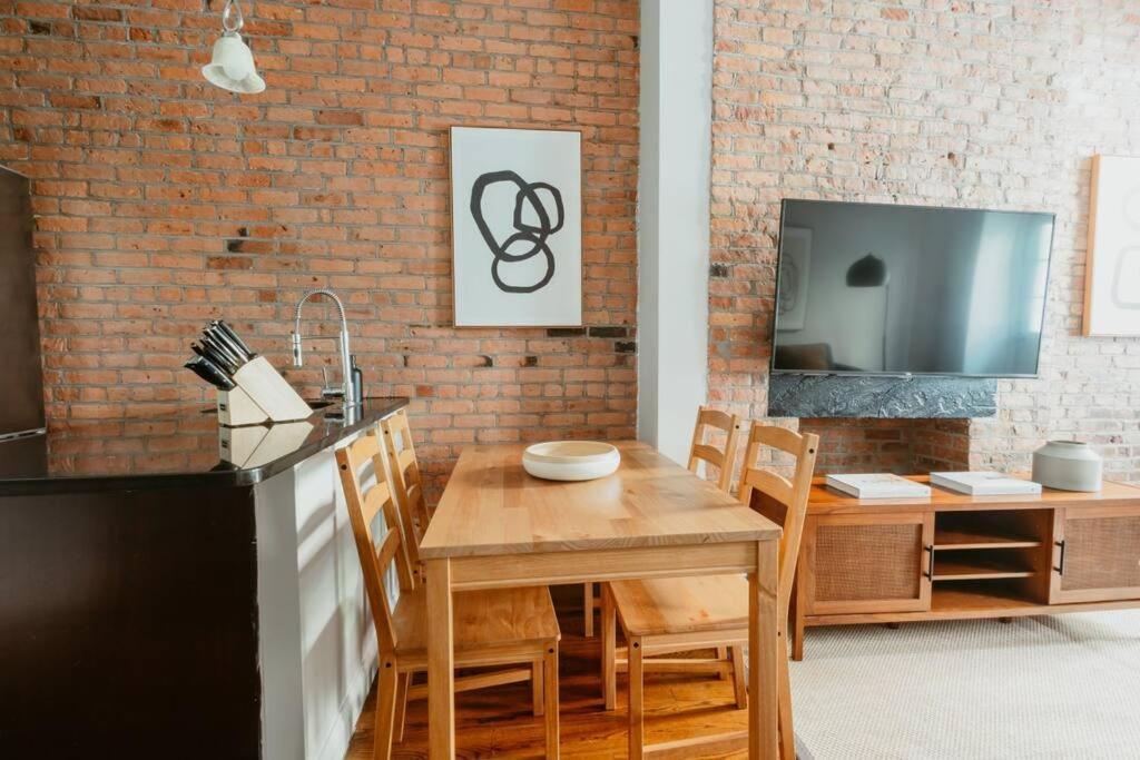 Cozy Urban Retreat - East Village Manhattan Apartment New York