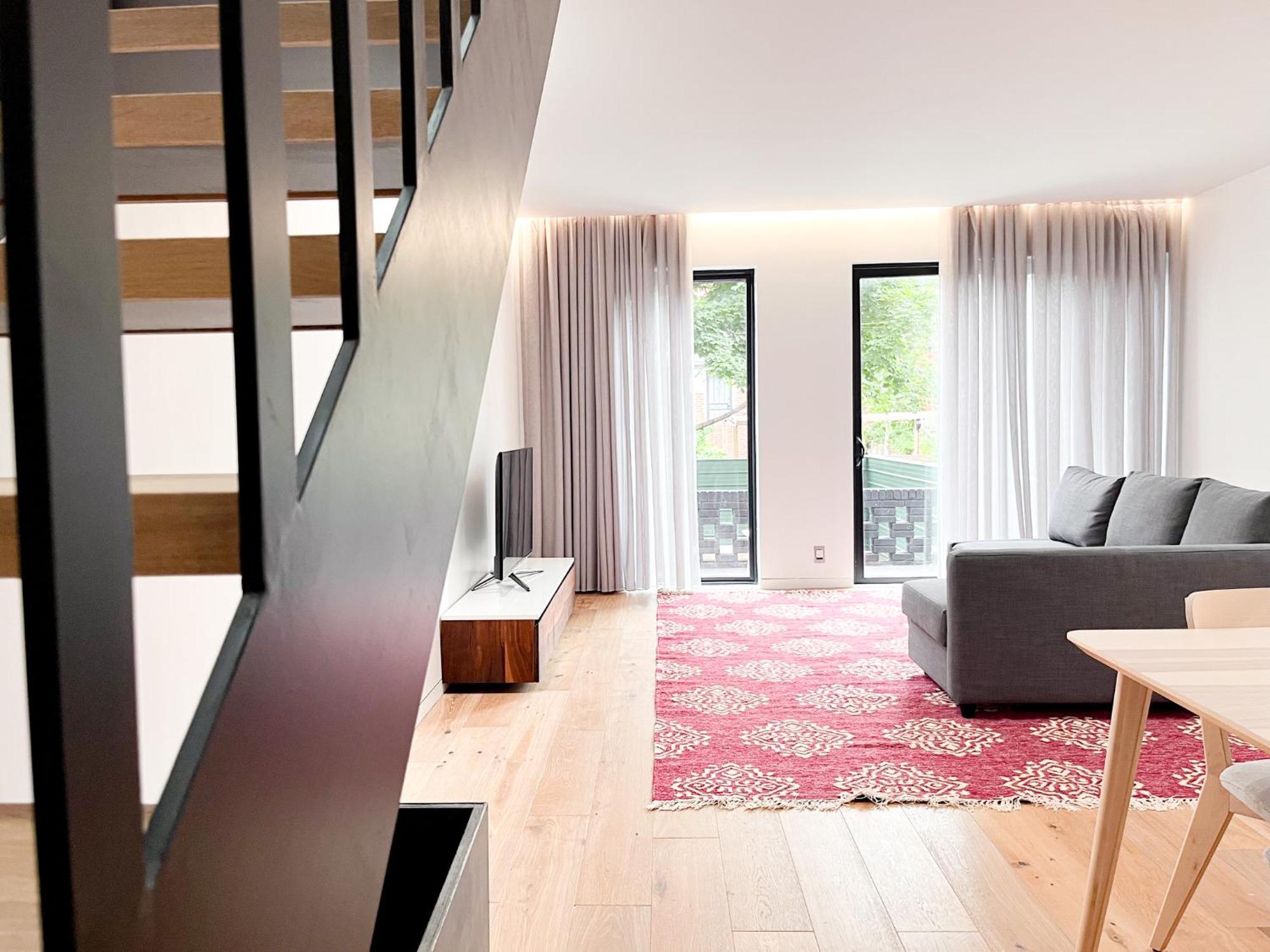 Apartment Modern, Charming, Spacious 3-bedroom Retreat In Brooklyn With Rem-casa *