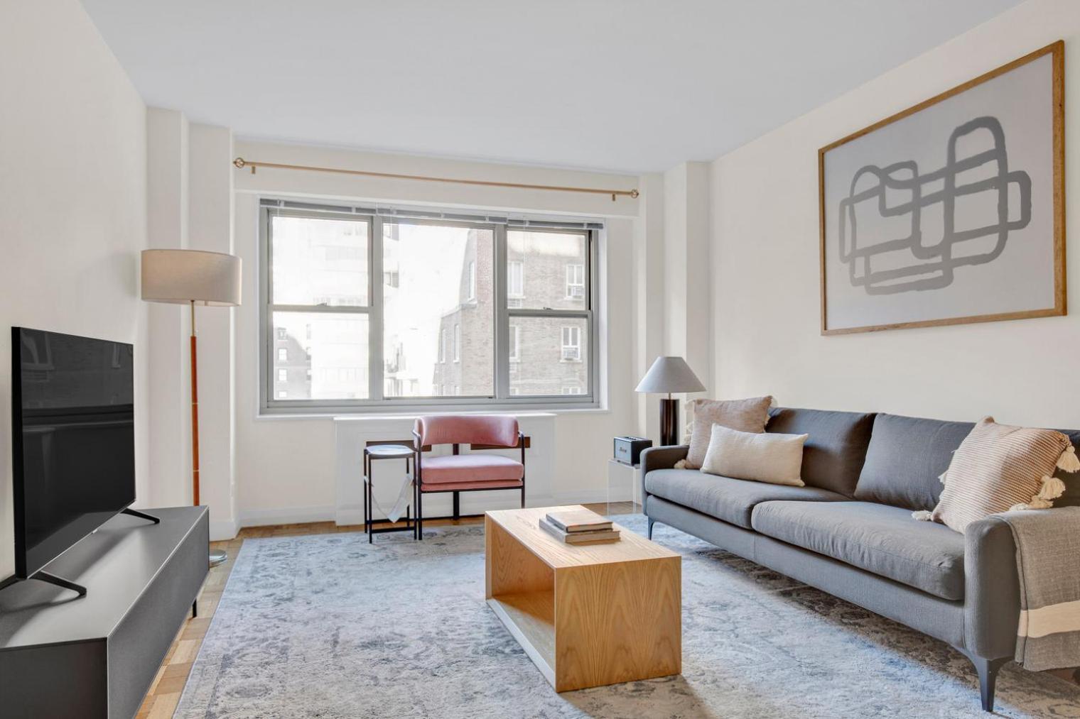 Midtown 1br W Gym Doorman Nr Grand Nyc-745 Apartment New York