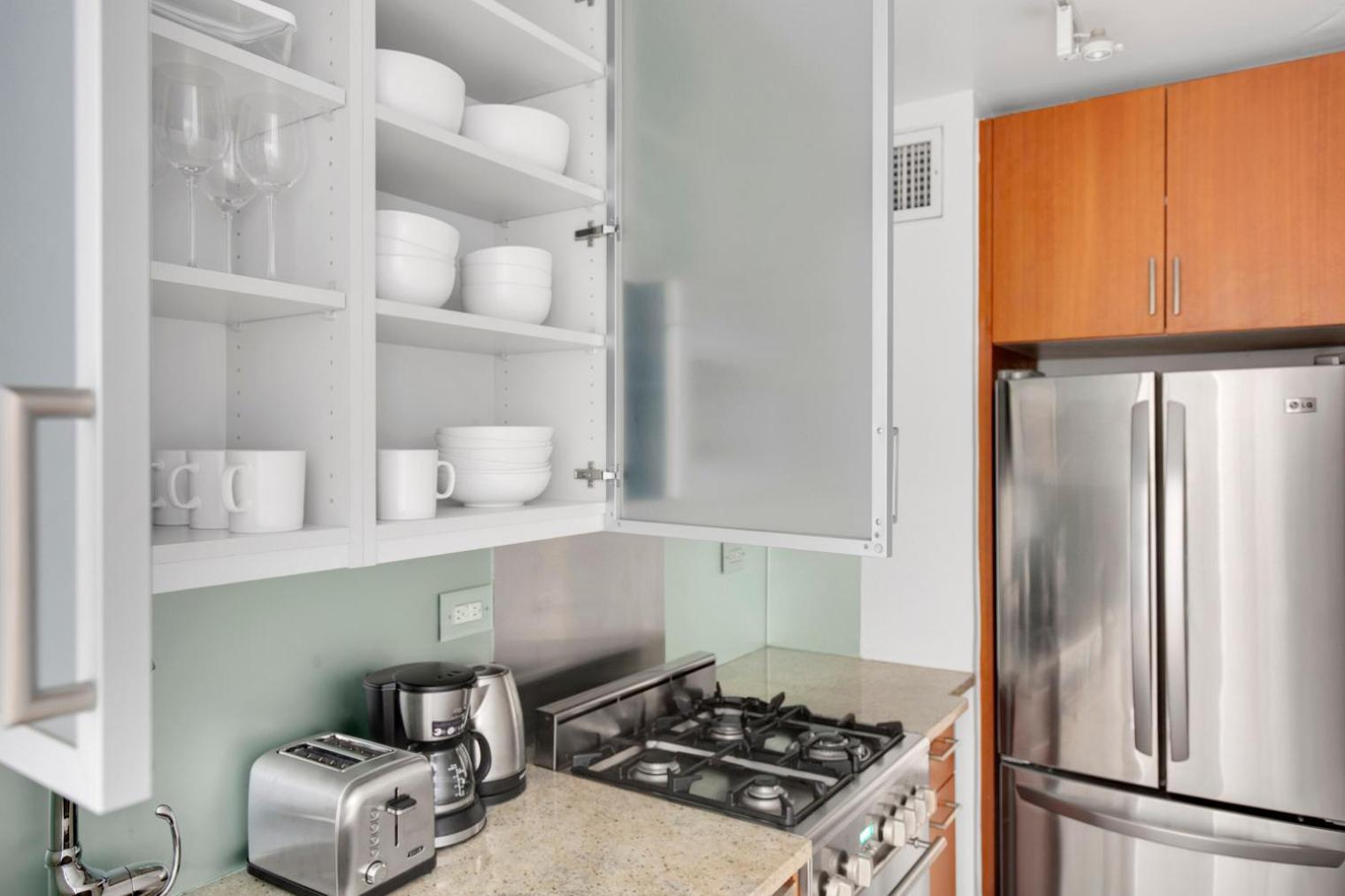 Midtown 1br W Gym Doorman Nr Grand Nyc-745 Apartment