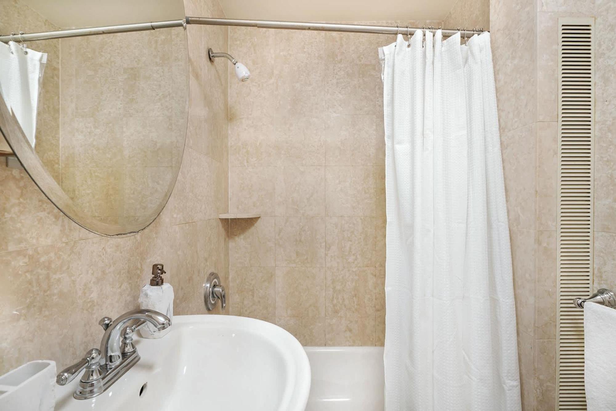 73-308 New 1br 1bth Uws Doorman Gym Apartment *