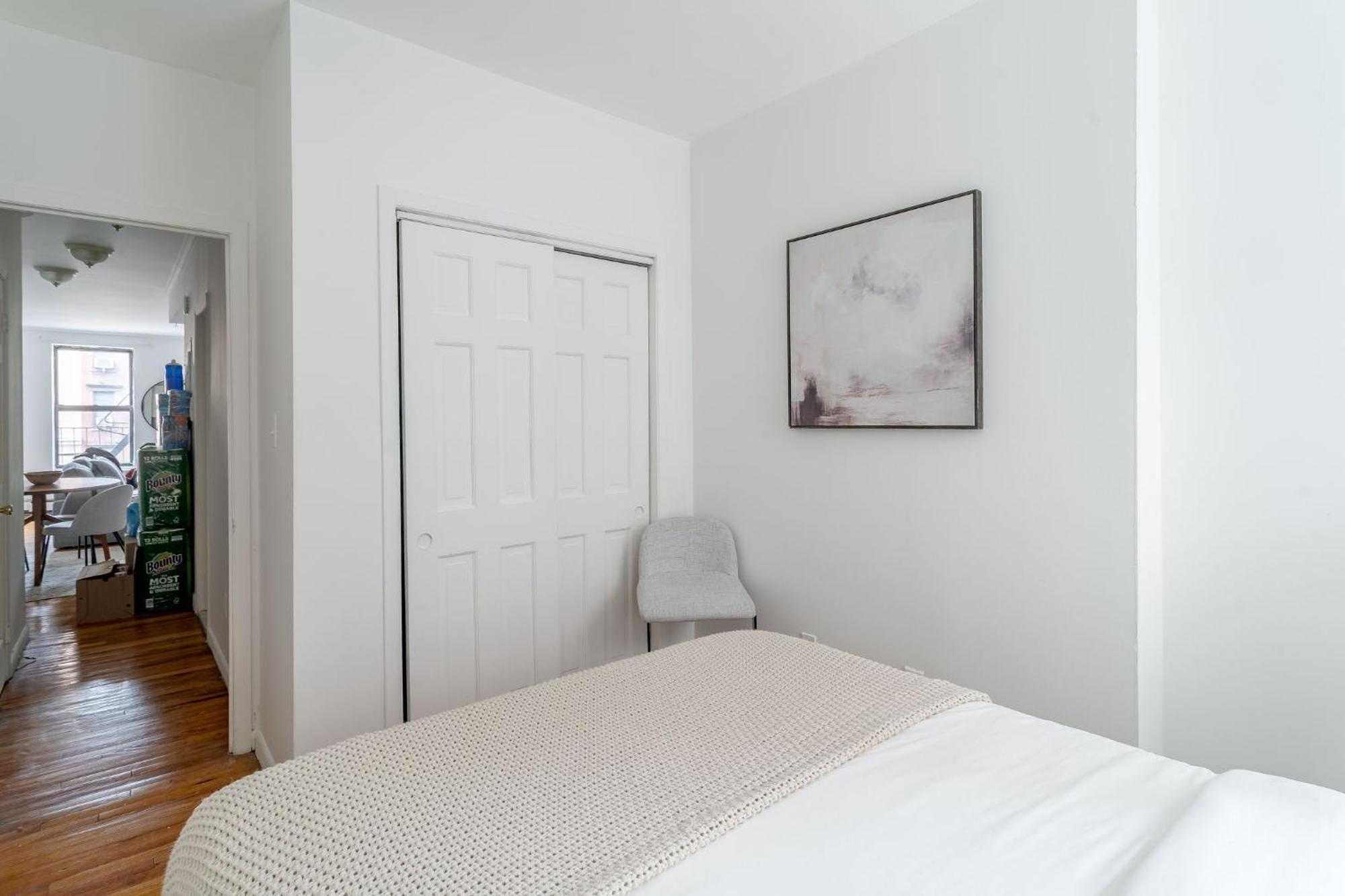 3bd 1bath Cozy Near Times Square Apartment