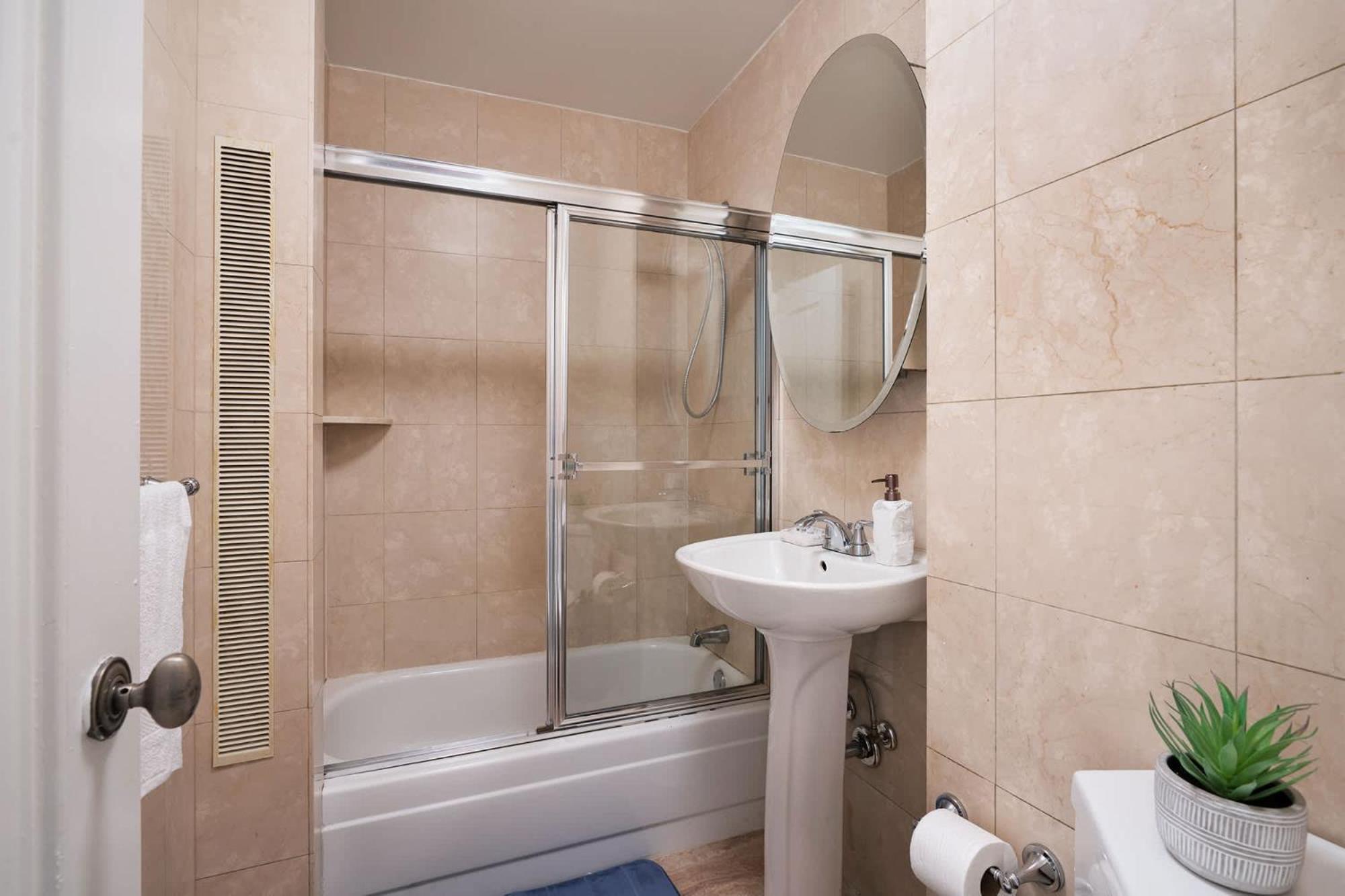 73-308 New 1br 1bth Uws Doorman Gym *