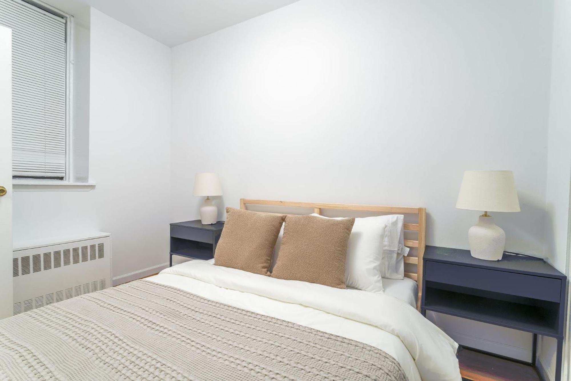 Apartment Chic 3br With 3 Beds And 1 Bath Steps From The Vibrant Stone Street District *