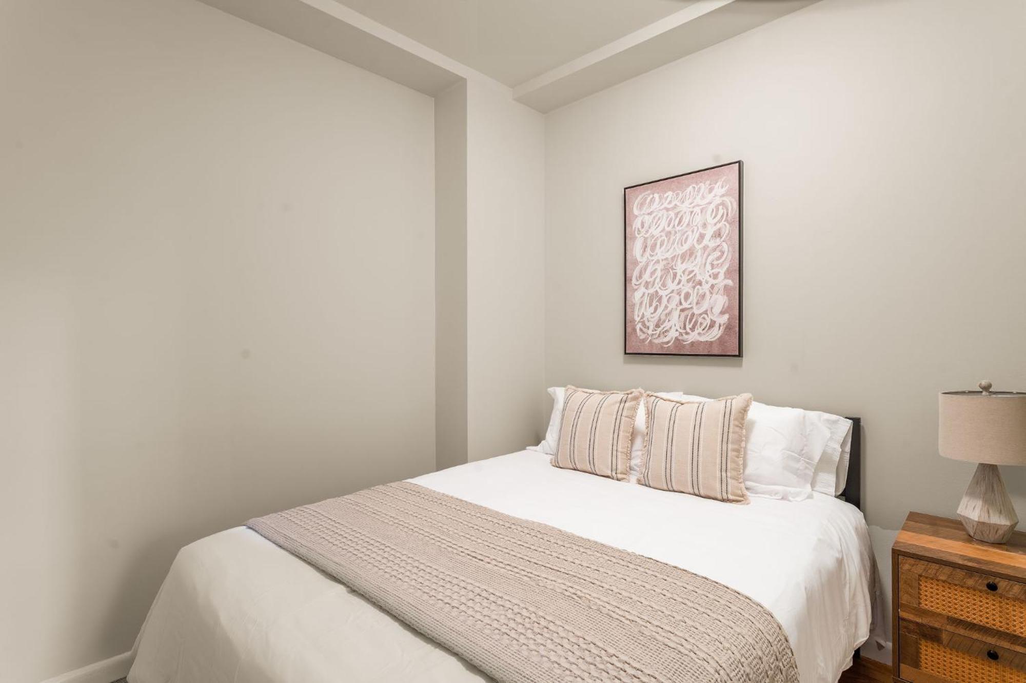 Apartment Spectacular 3bd 1bth In Fidi & Wall Street Area! *