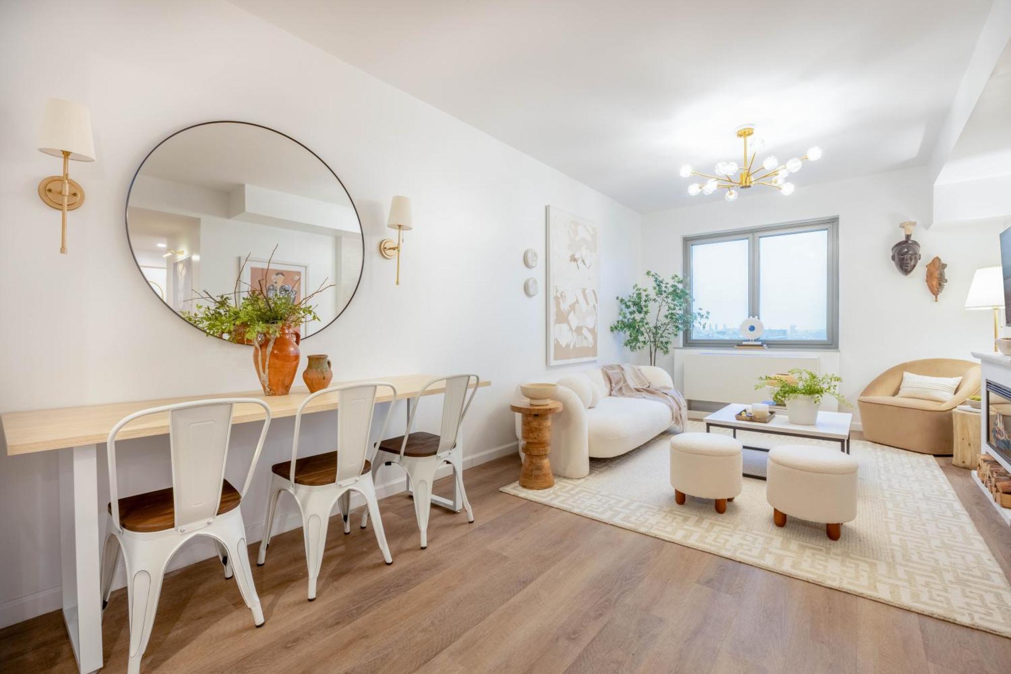 Apartment Designer For 6, Views, Near Times Square!