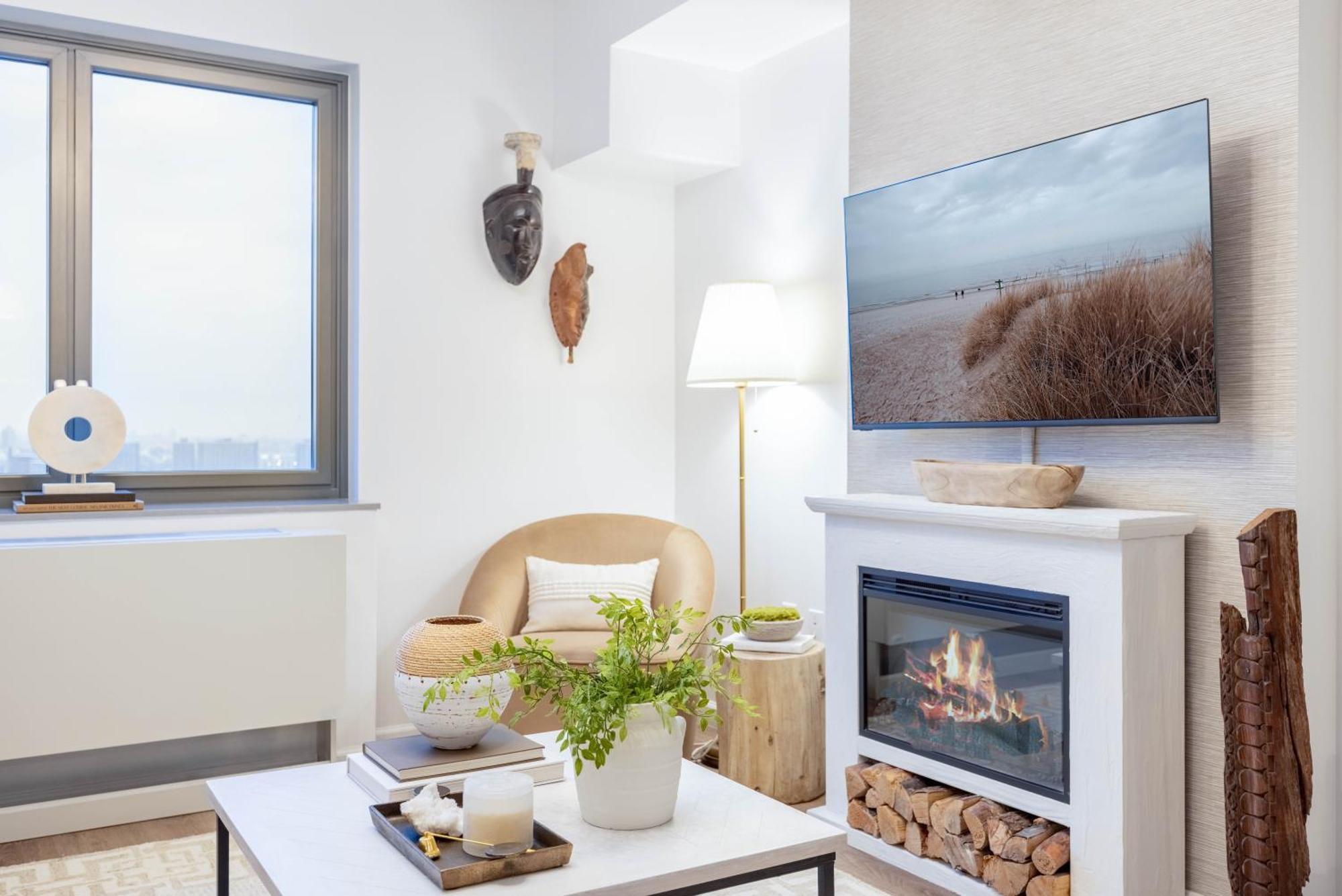 Designer For 6, Views, Near Times Square! Apartment New York