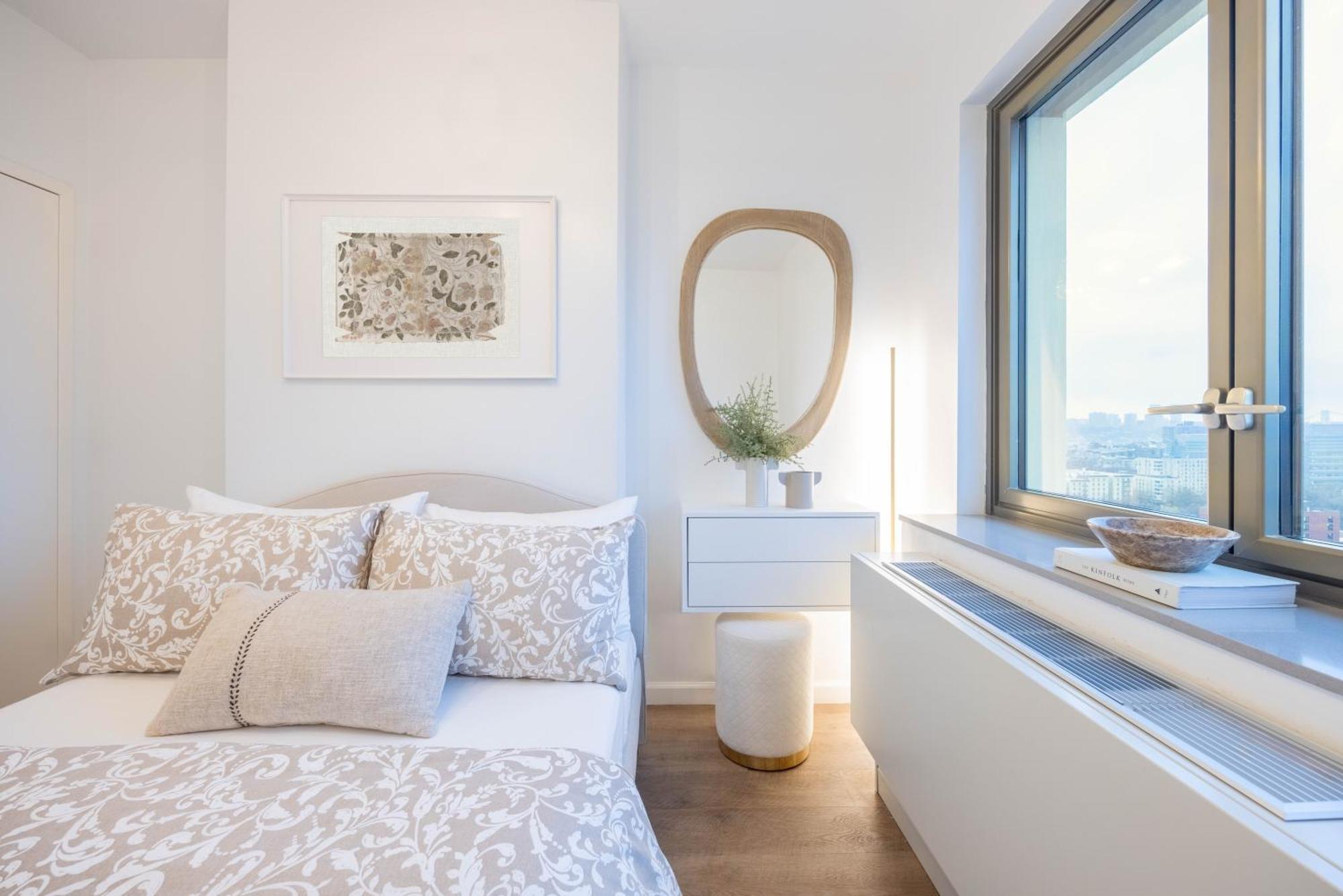 Apartment Designer For 6, Views, Near Times Square!