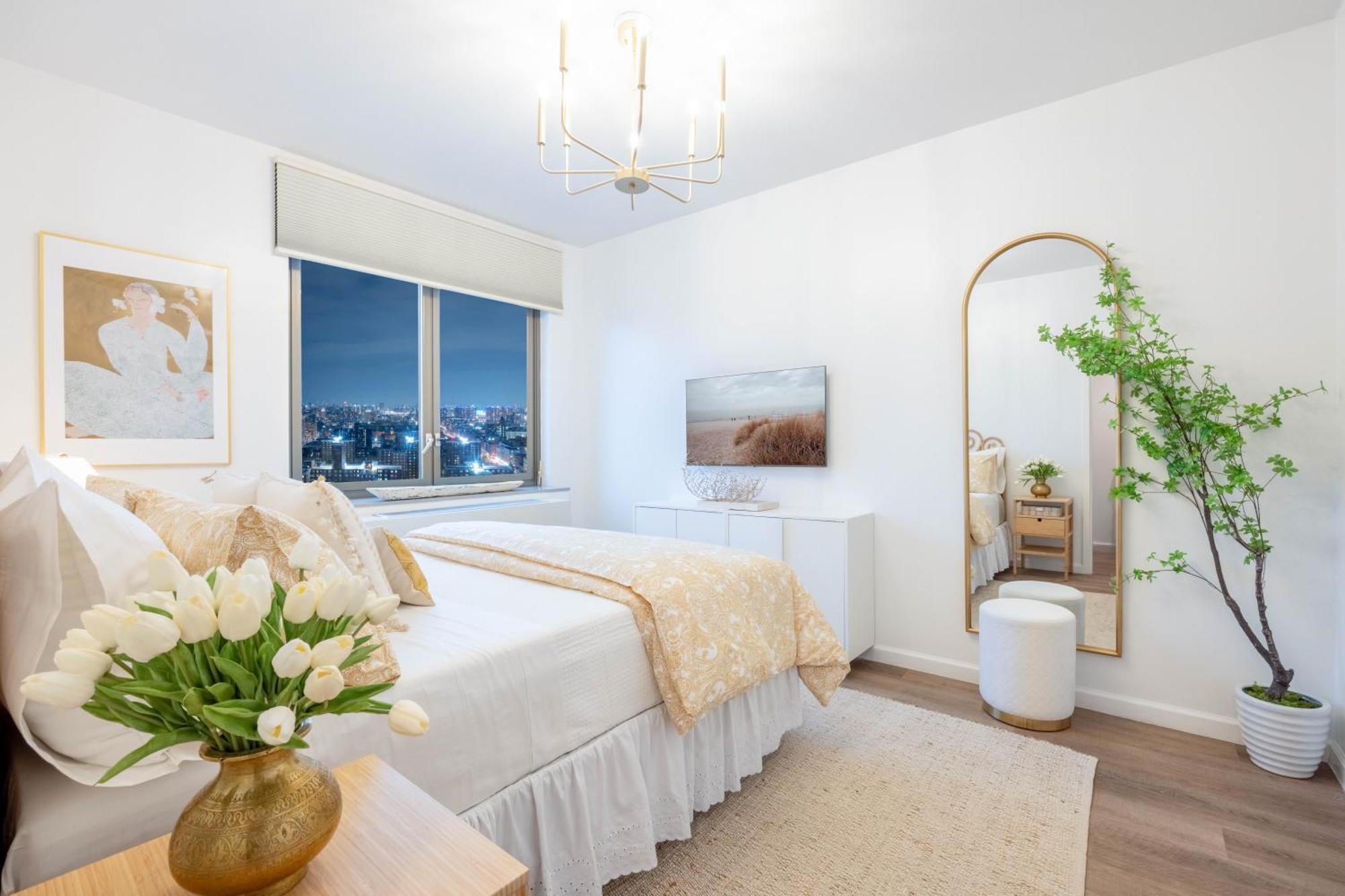 Designer For 6, Views, Near Times Square! Apartment New York