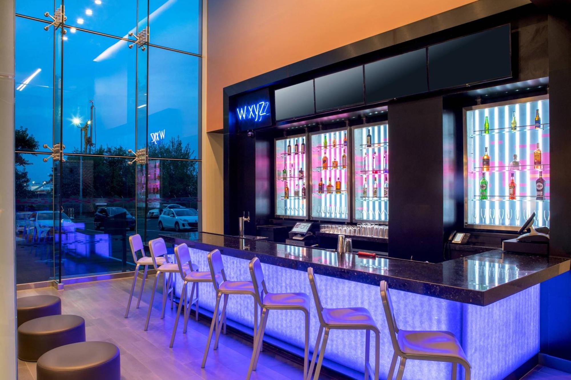Aloft Laguardia Airport Hotel 3*
