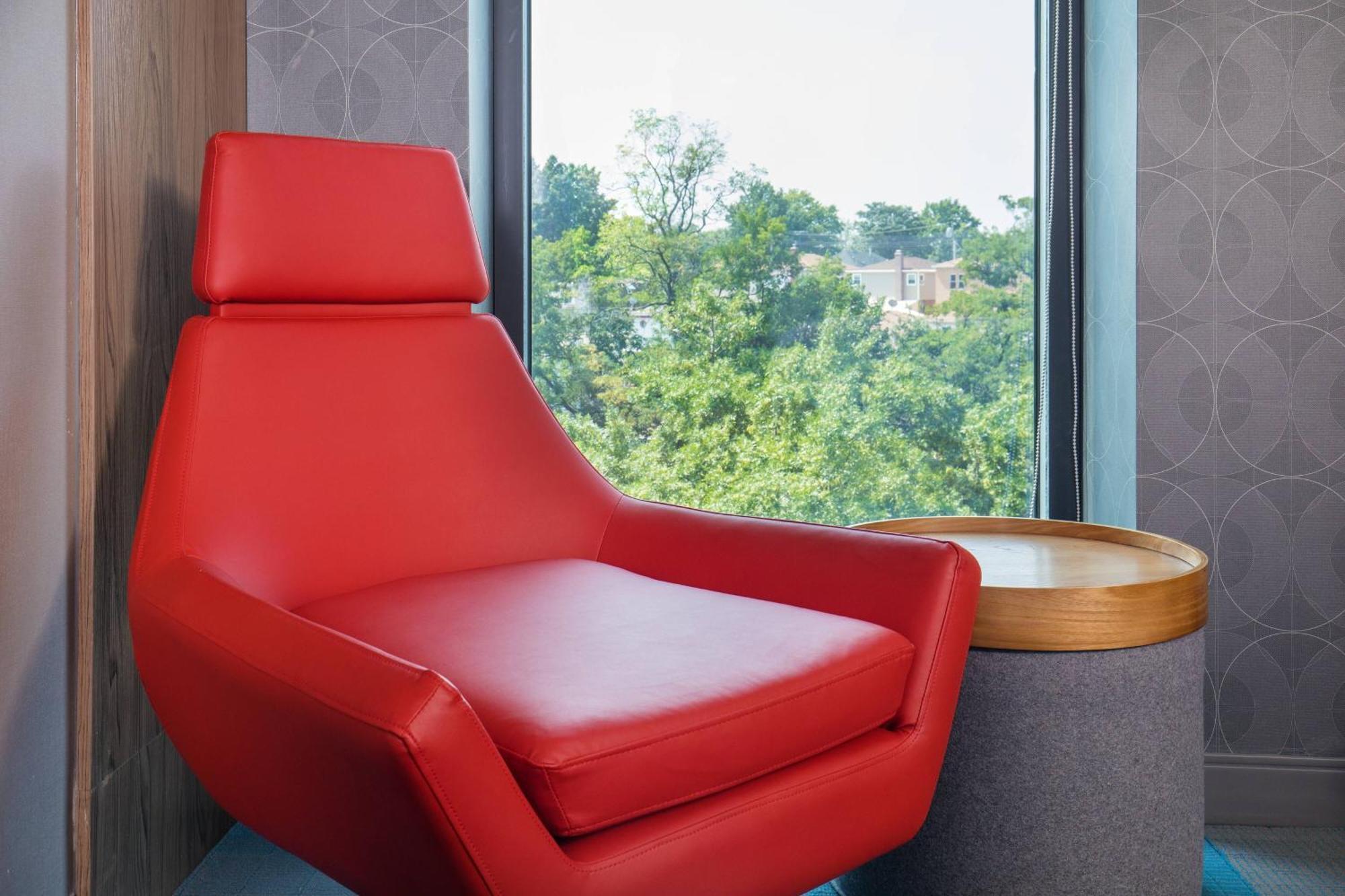 Hotel Aloft Laguardia Airport 3*
