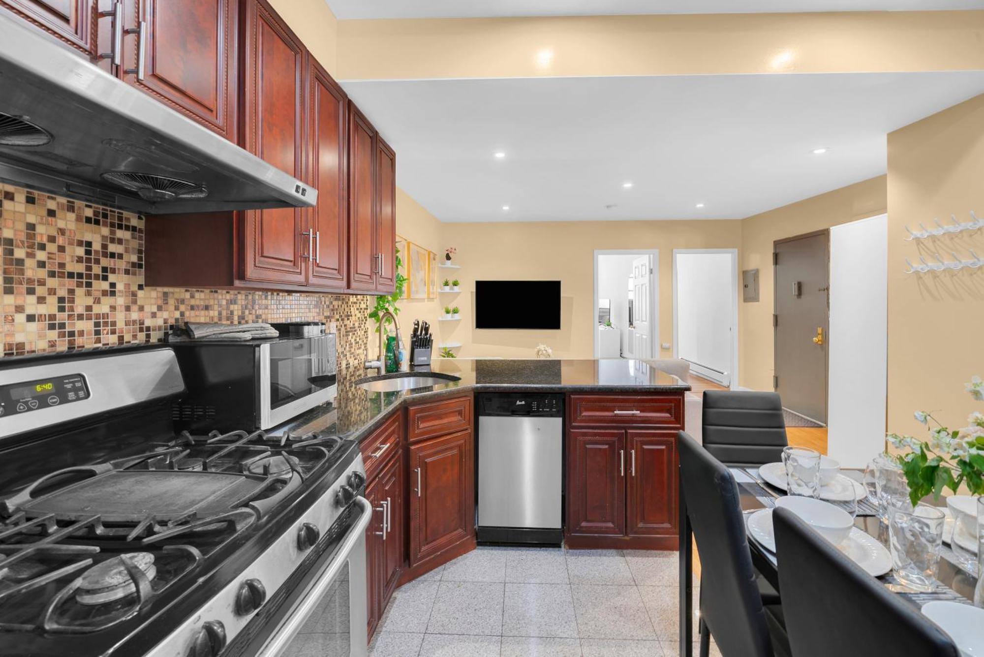 Apartment Stylish 2 Bedroom Apartment In Chelsea New York