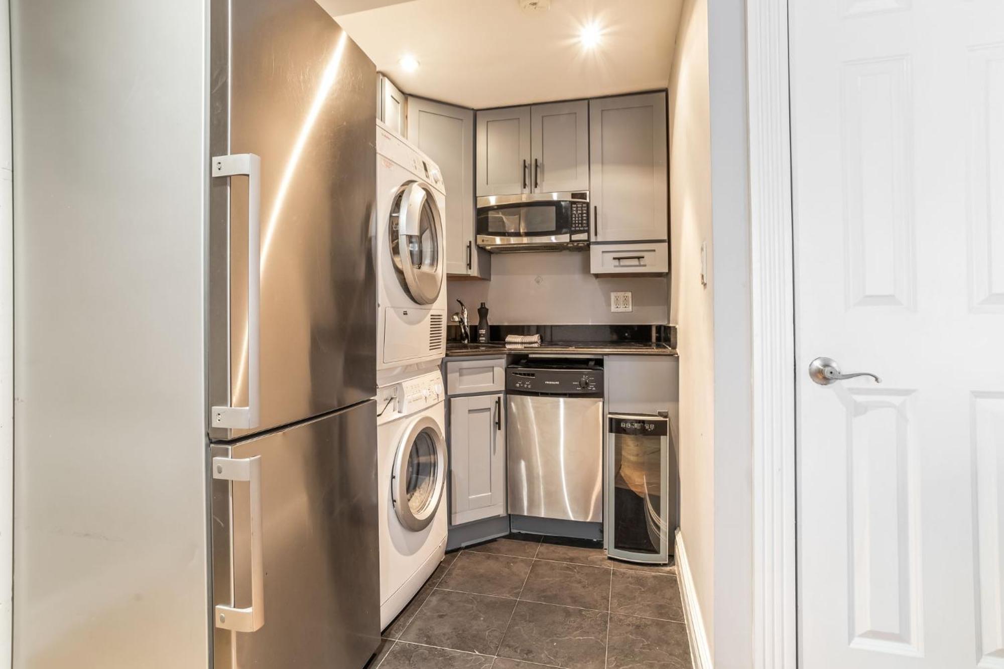 Apartment Stylish Midtown 2bed 1bth In The Heart Of Midtown Manhattan New York