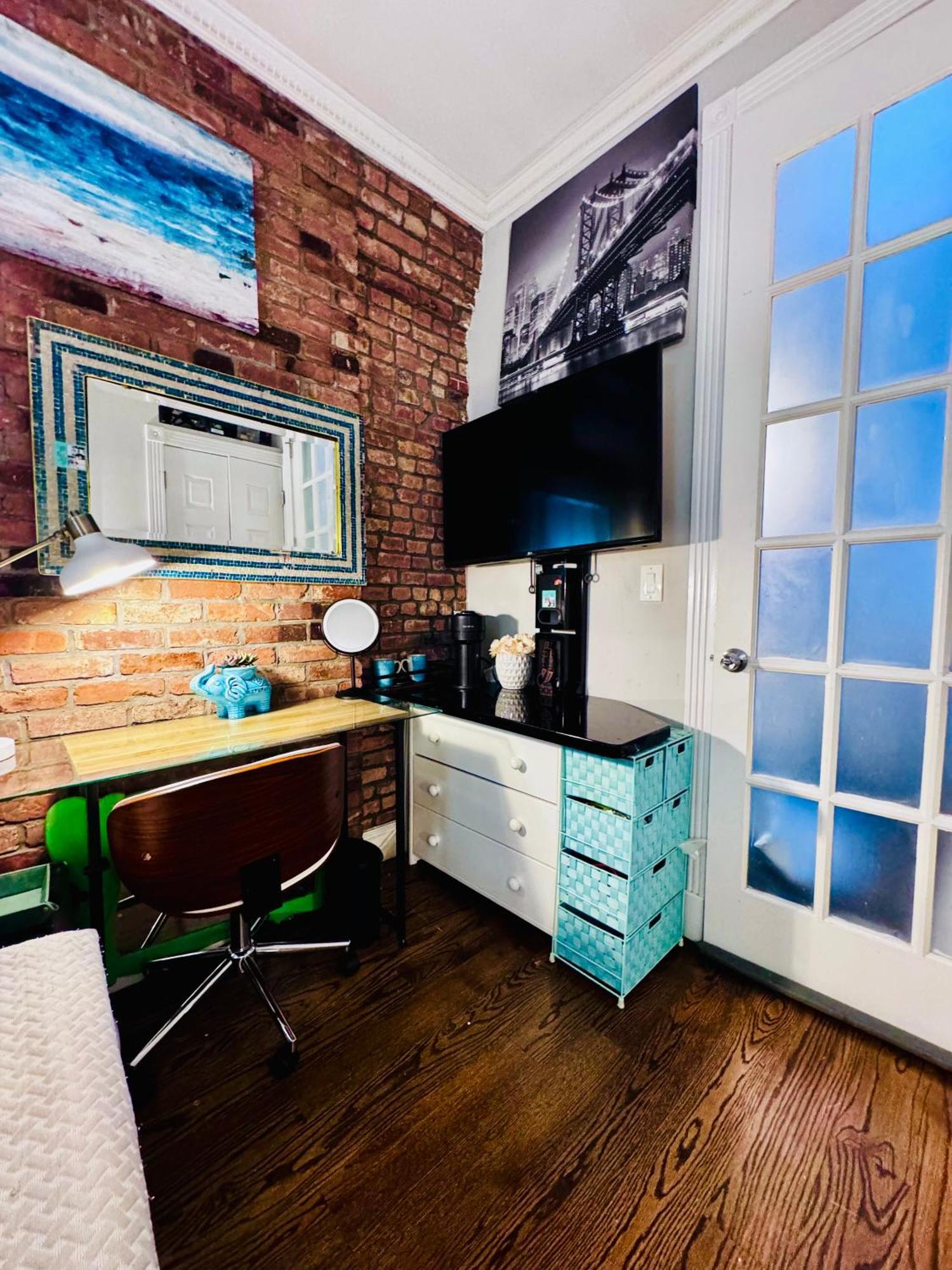 Times Square Cozy 4 Bedroom Nyc Apartment