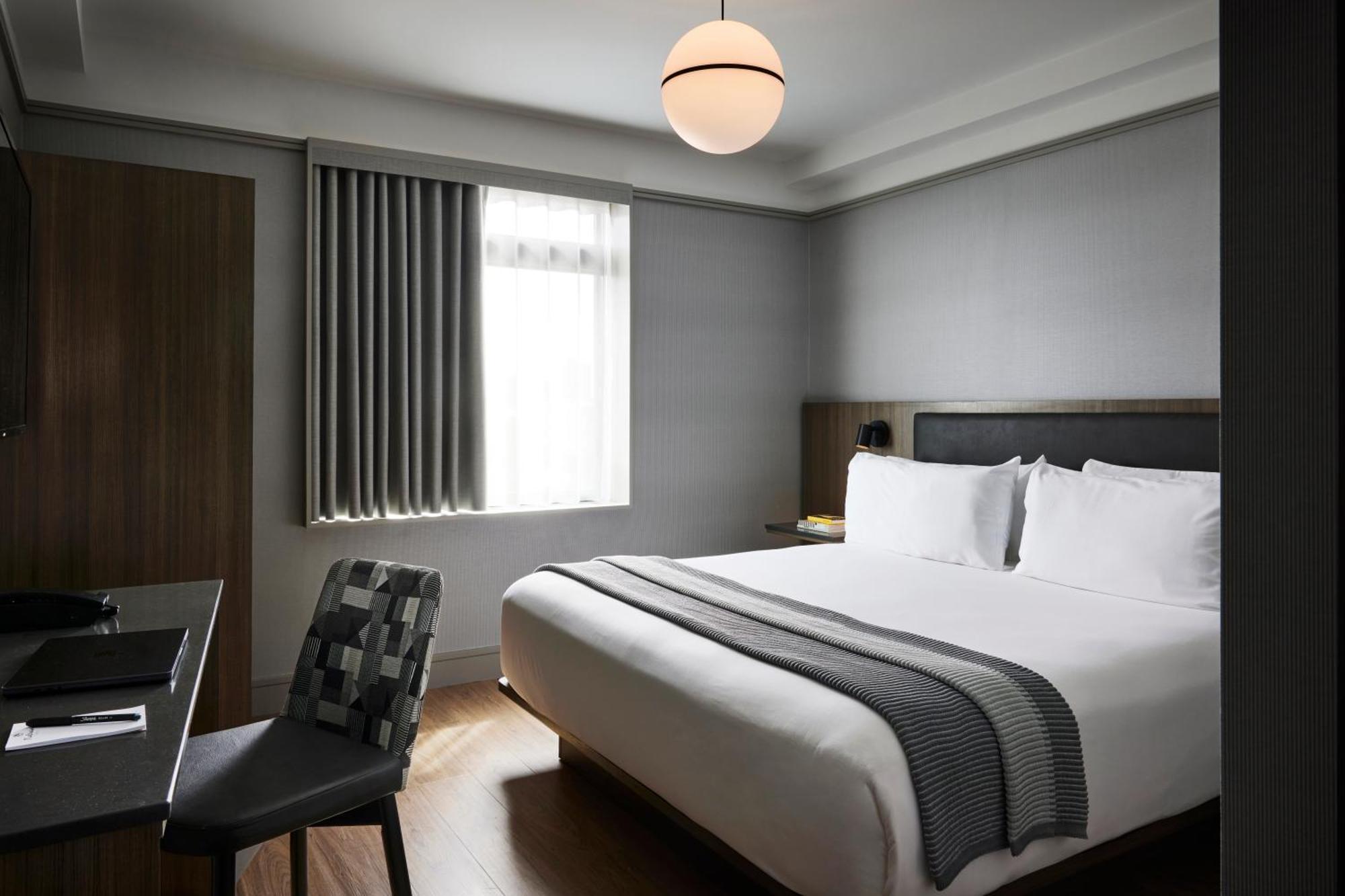 The Melrose Hotel