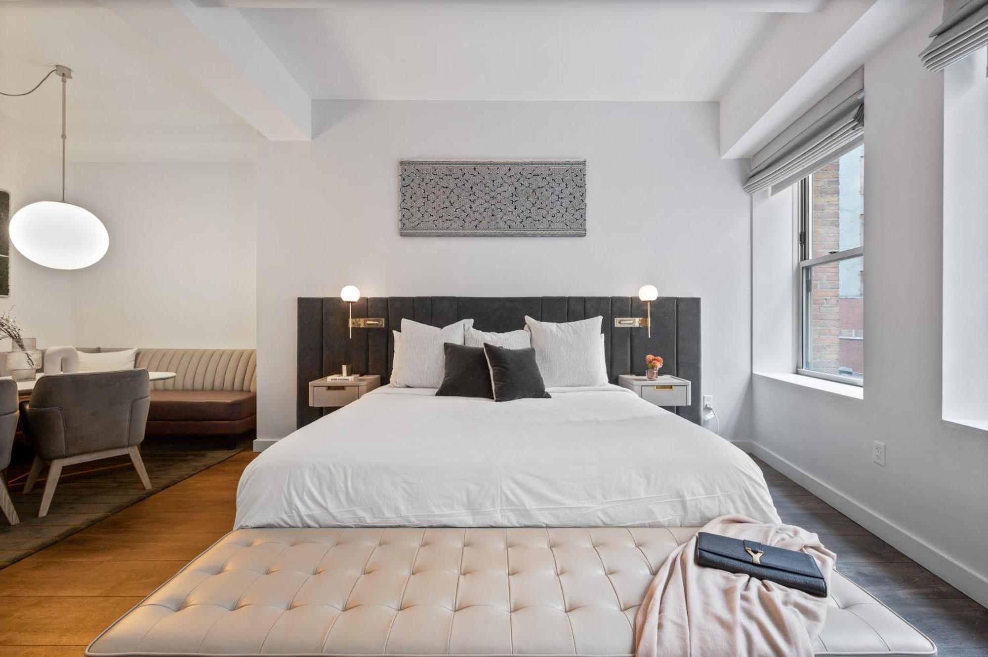 17john Aparthotel