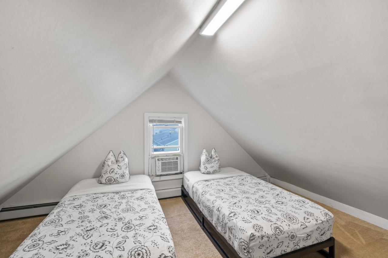 The Rainforest Ii Sleeps 16 20m To Nyc Free Parking Holiday home