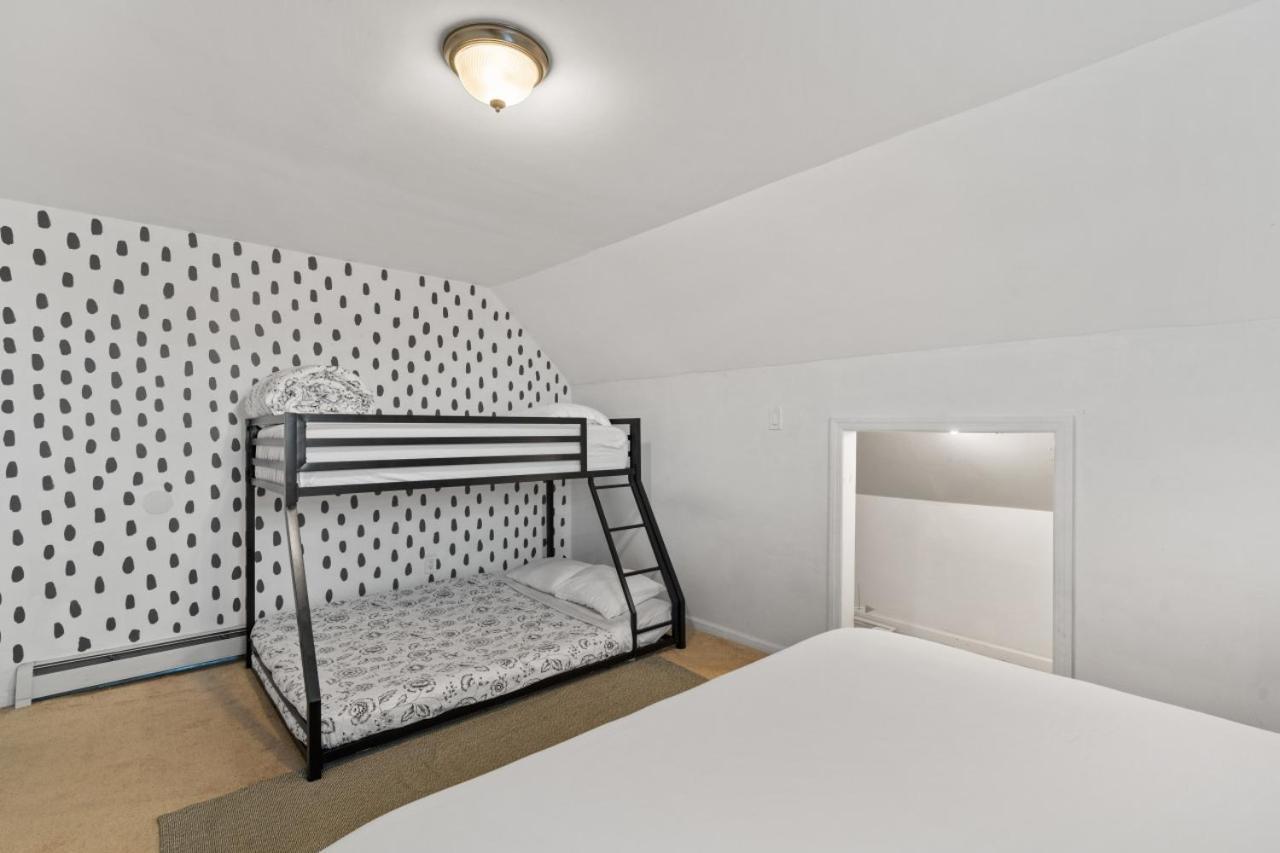 The Rainforest Ii Sleeps 16 20m To Nyc Free Parking *