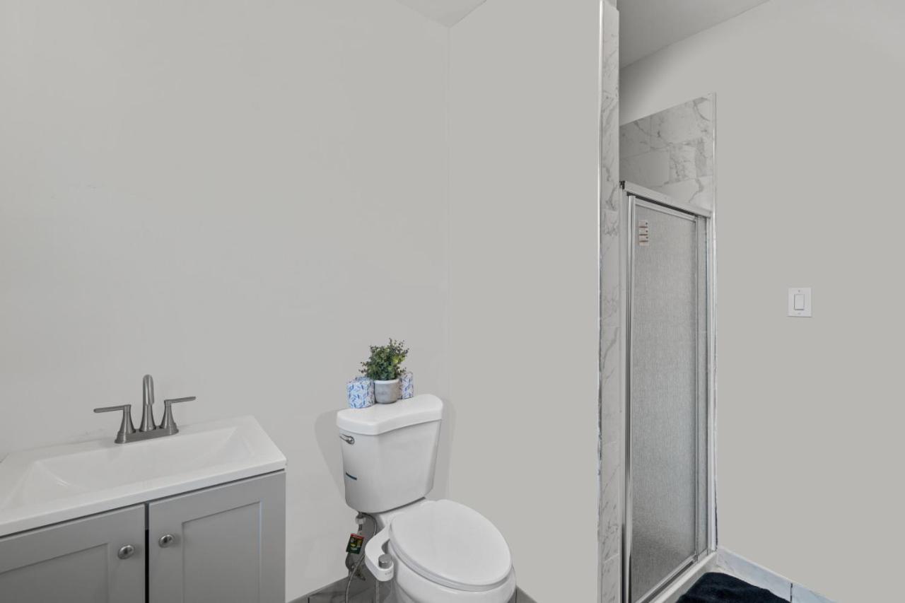The Rainforest Ii Sleeps 16 20m To Nyc Free Parking Holiday home *