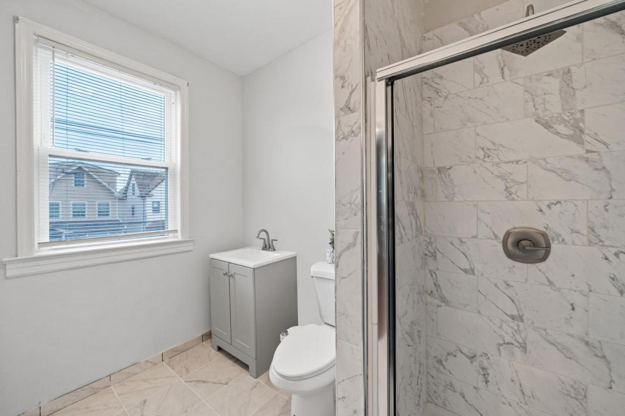The Rainforest Ii Sleeps 16 20m To Nyc Free Parking * New York
