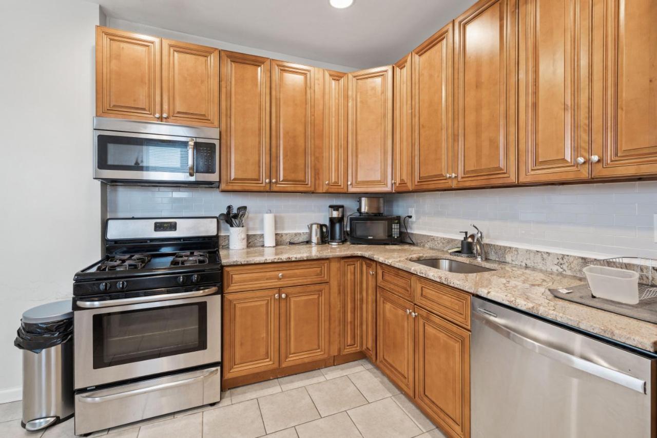 Holiday home The Rainforest Ii Sleeps 16 20m To Nyc Free Parking