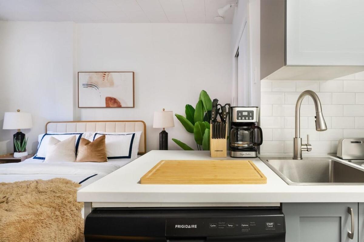 Apartment 74-1c New With Private Outdoors - Gym