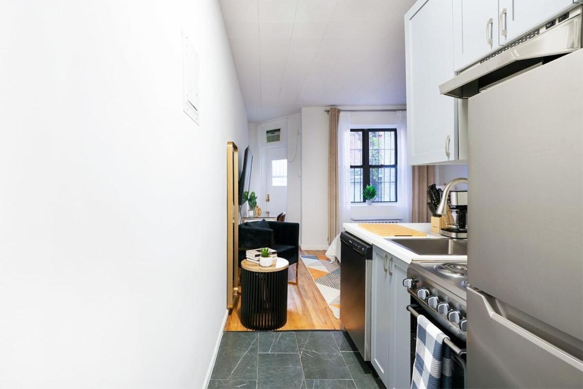 74-1c New With Private Outdoors - Gym Apartment *