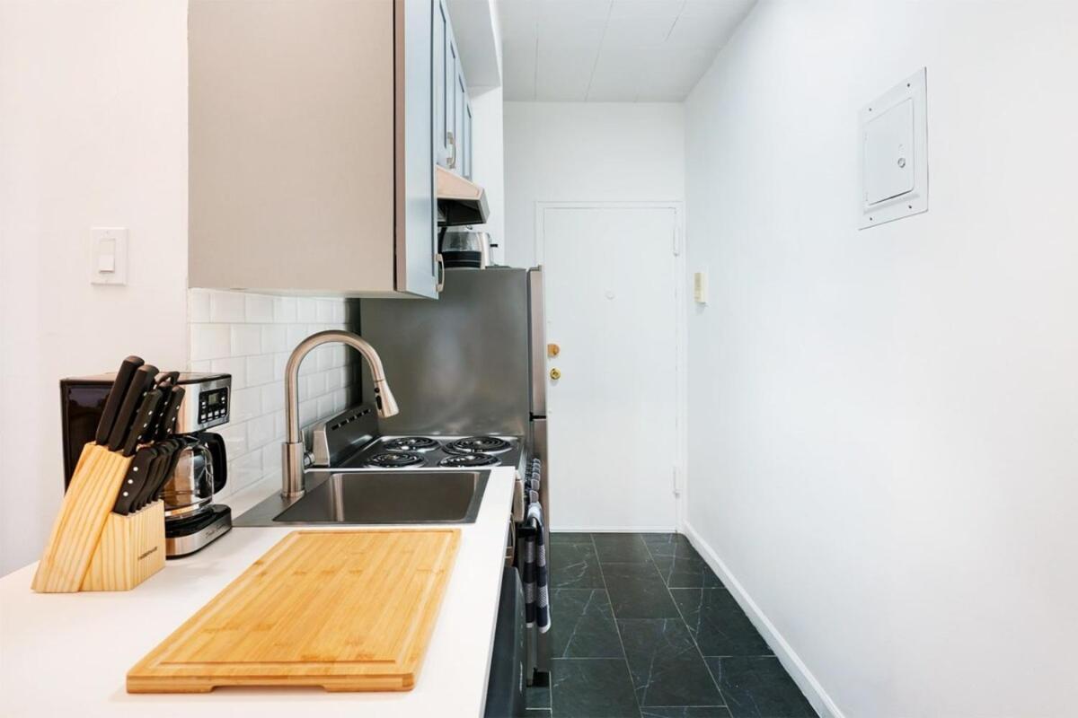 Apartment 74-1c New With Private Outdoors - Gym *